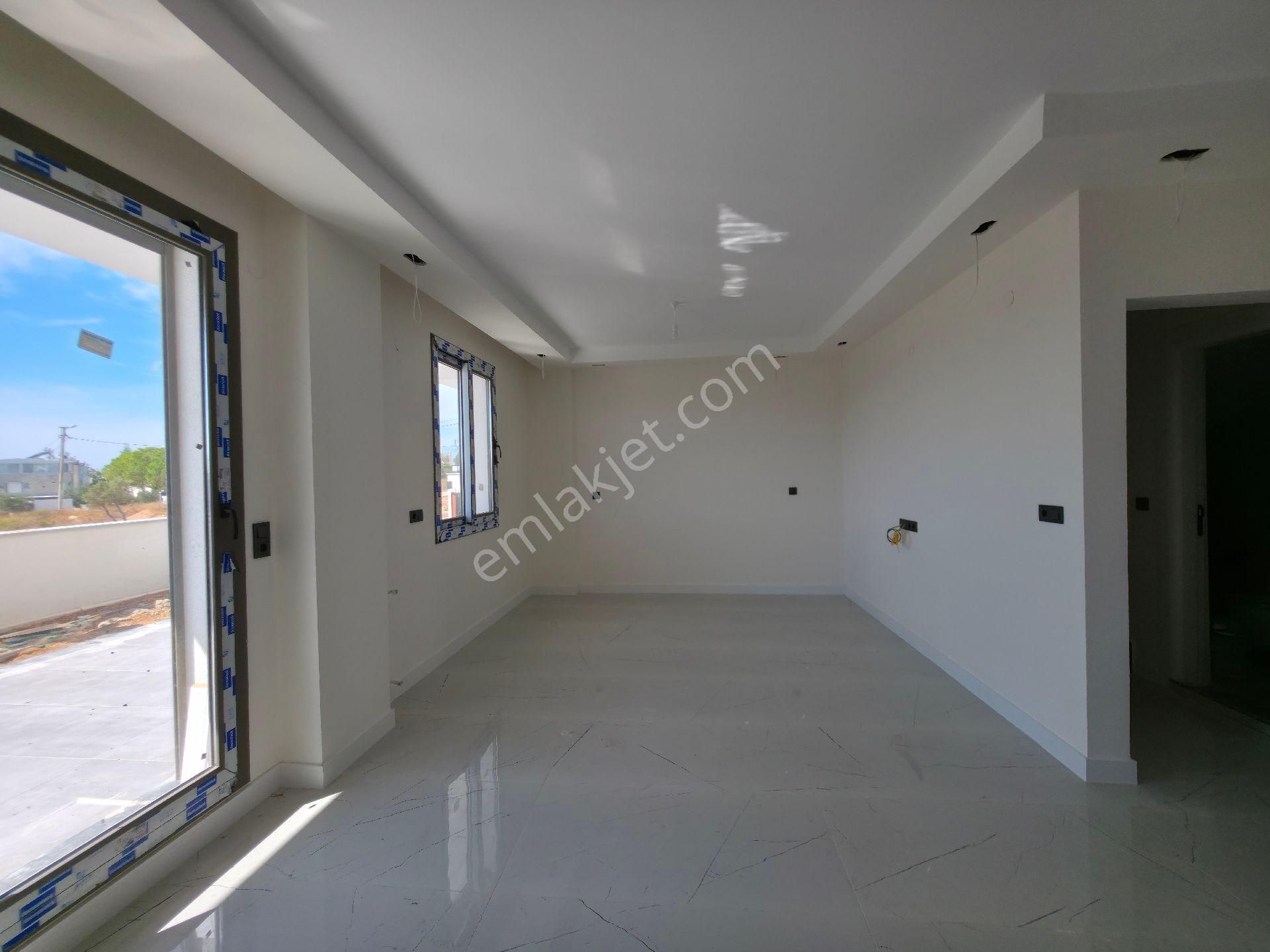 Havuzlu Site İçerisinde 3+1 Villa - Görsel 4