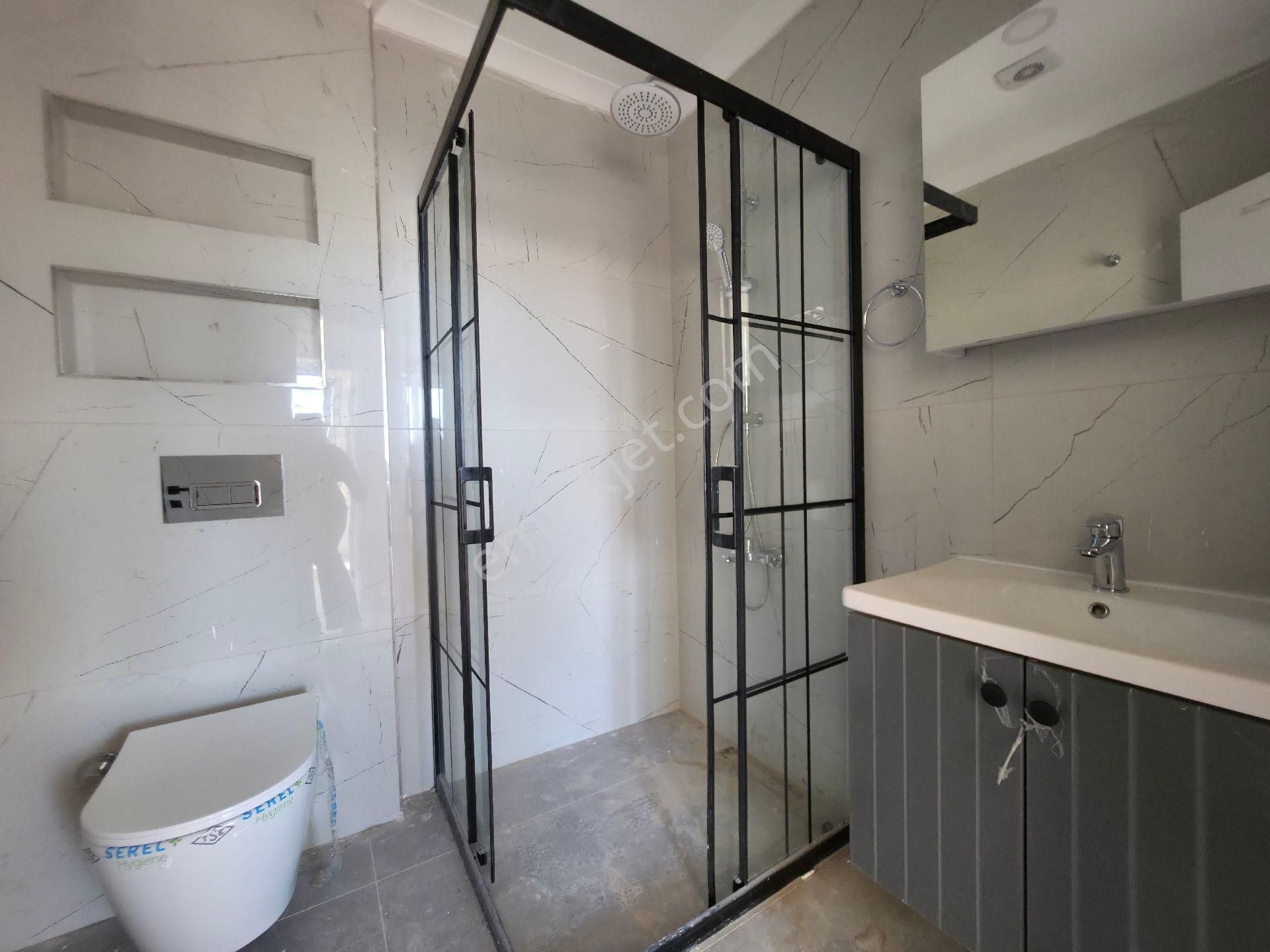 Havuzlu Site İçerisinde 3+1 Villa - Görsel 16