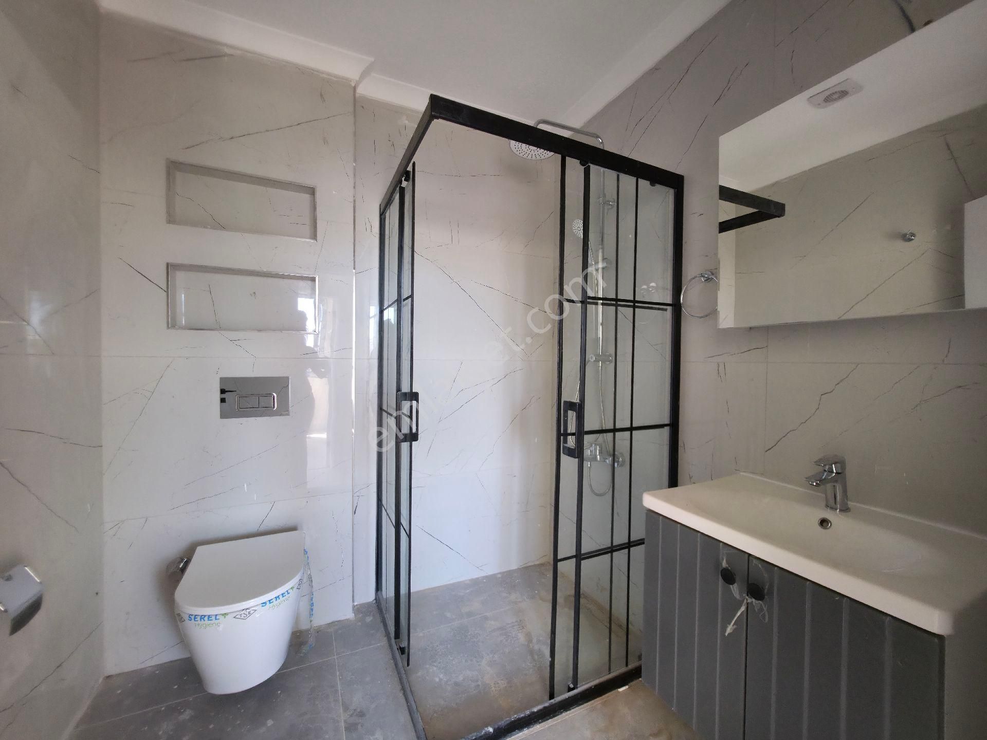 Havuzlu Site İçerisinde 3+1 Villa - Görsel 17