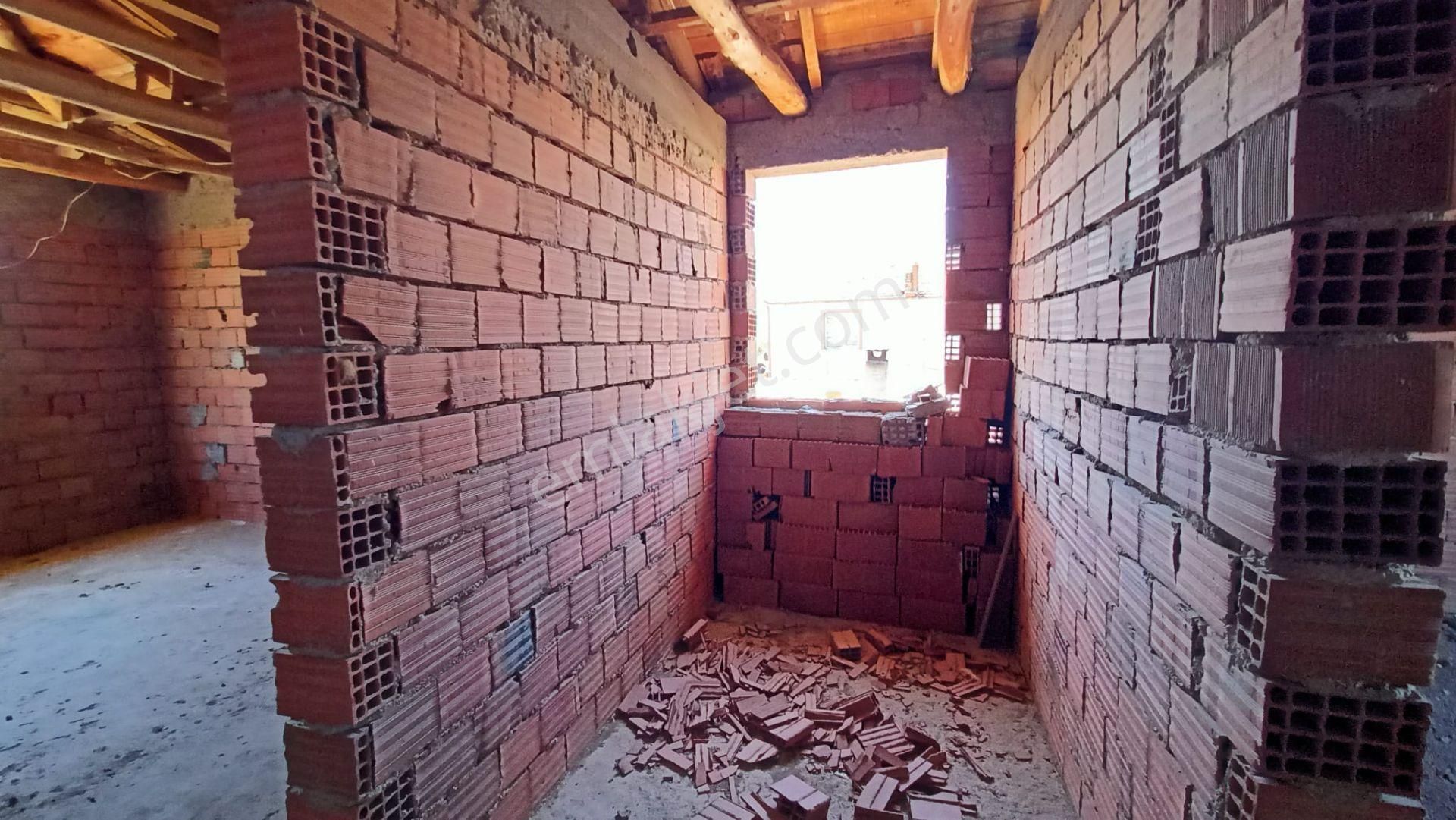 Bergama Liman Bölgesi Zeytindağda Satılık Natamam Dubleks - Görsel 23