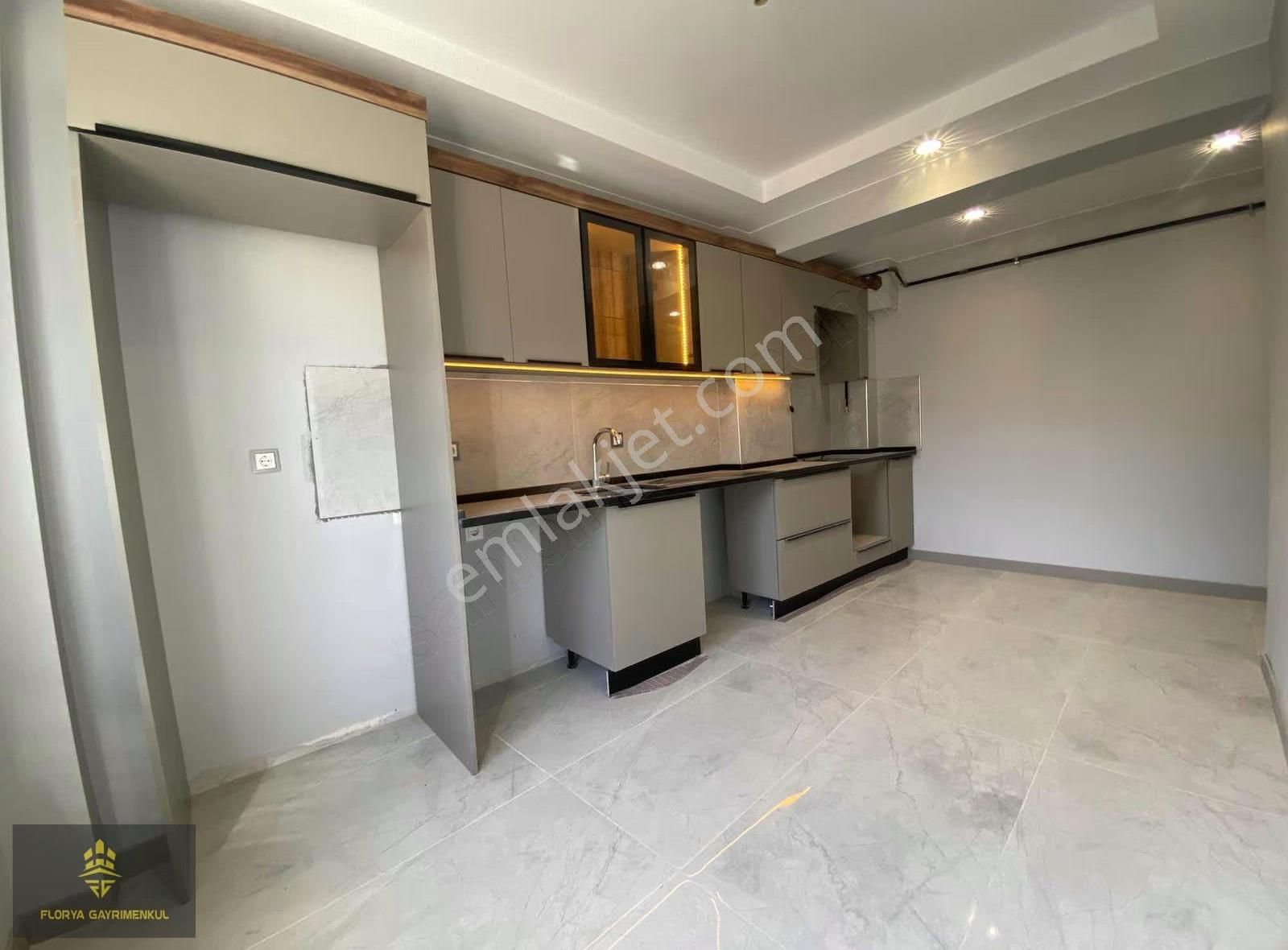 Florya'dan Tei Yakını Geniş Lüks 3+1 Daireler - Görsel 6