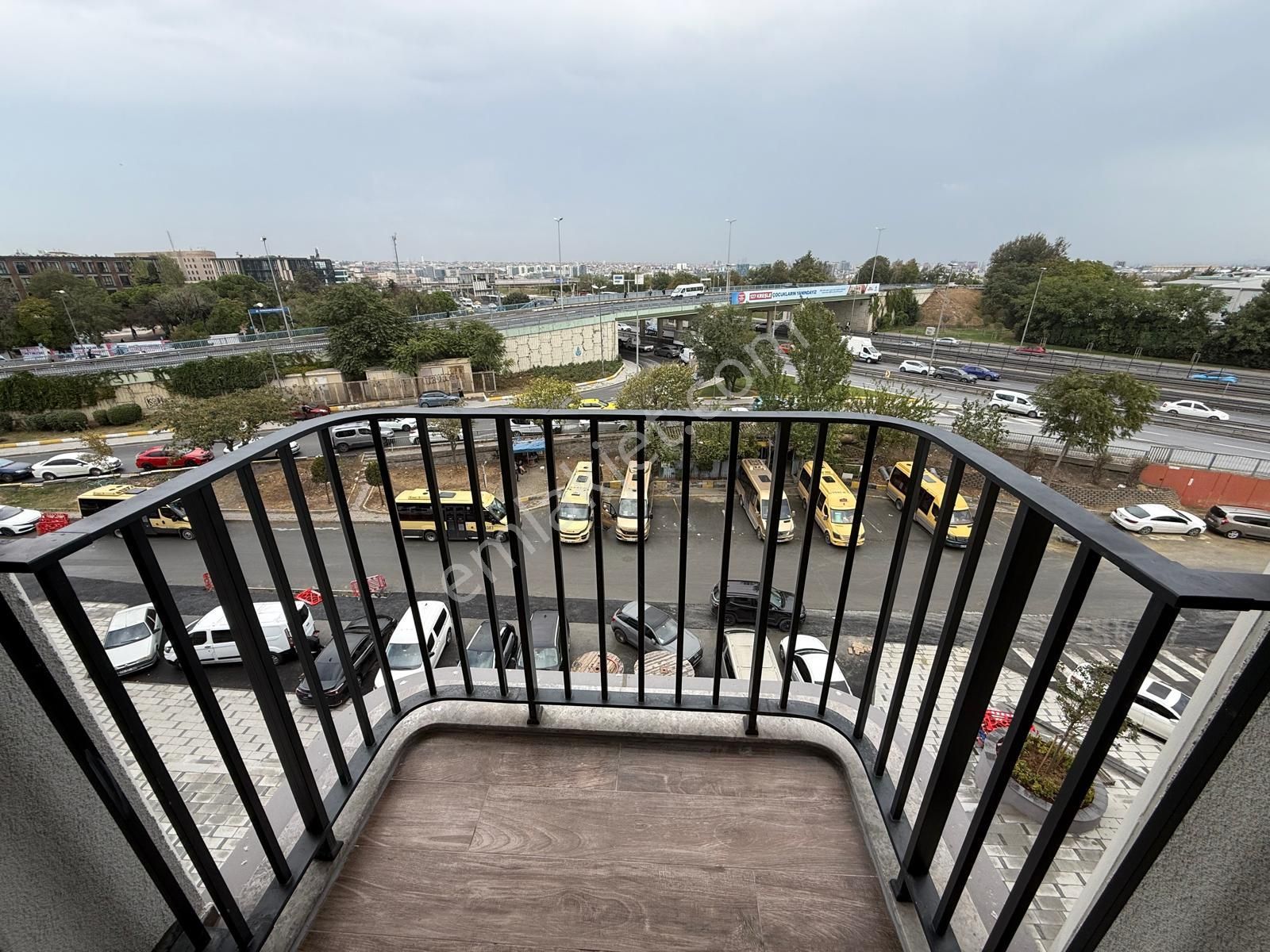 İstanbul House'dan Sinpaş Boulevard Sitesinde 1+1 Ara Kat Daire - Görsel 9