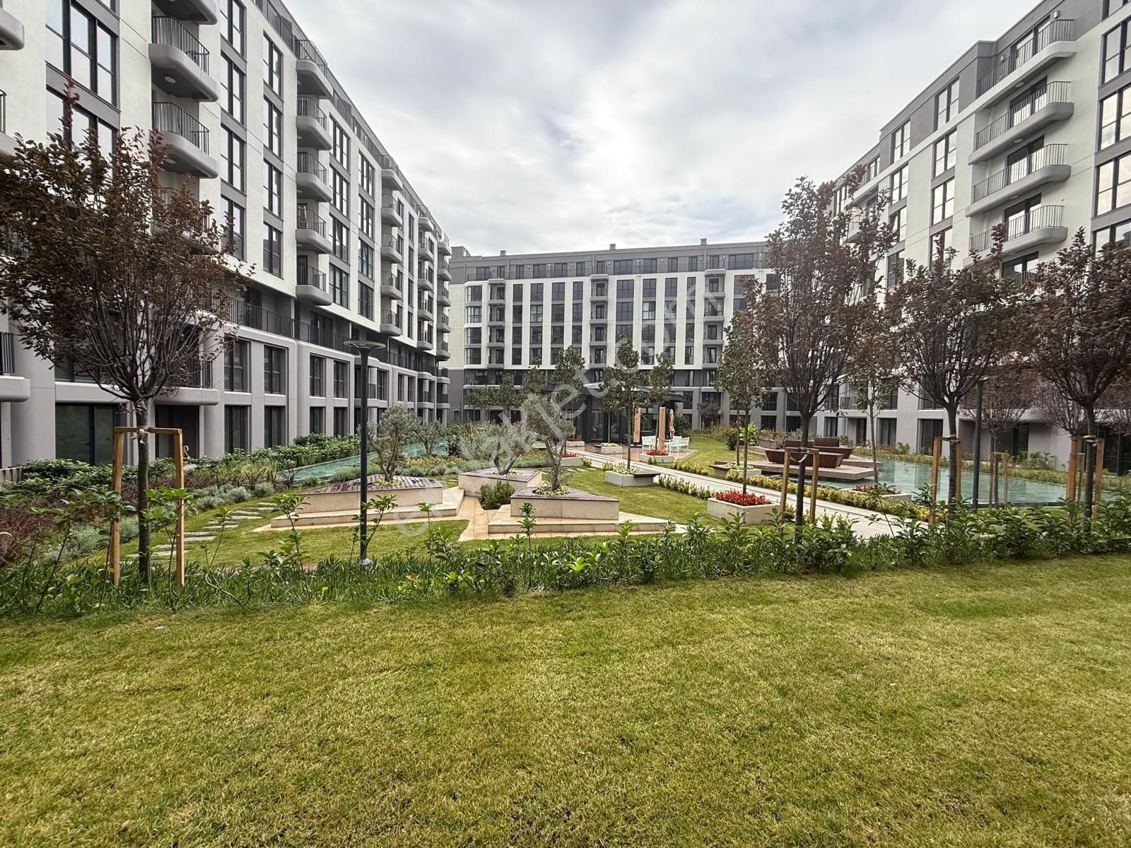 İstanbul House'dan Sinpaş Boulevard Sitesinde 1+1 Ara Kat Daire - Görsel 24