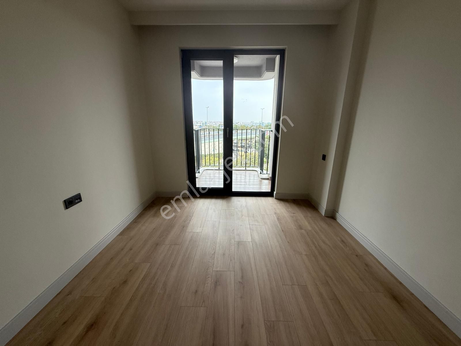 İstanbul House'dan Sinpaş Boulevard Sitesinde 1+1 Ara Kat Daire - Görsel 6