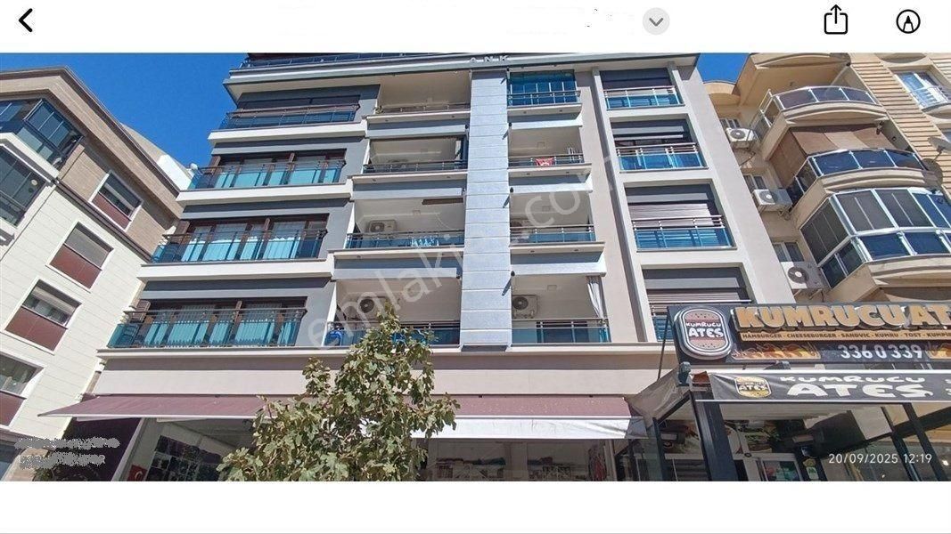 İzmir Karşıyaka'da 2+1 Satılık Bakımlı Da - Görsel 23