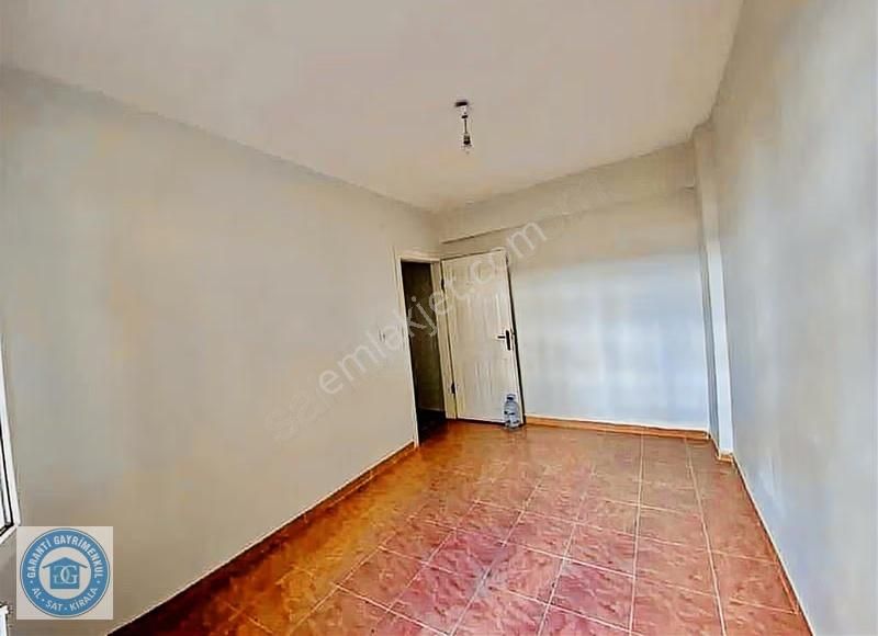 Kıraç Gazi Caddesine 2.parselde Satilik 3+1 Daire - Görsel 7