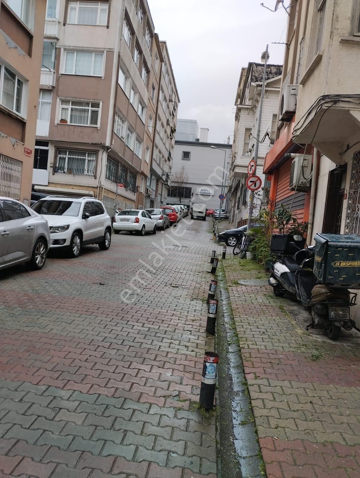 Bakırköy Y.mah Marmaraya İki Sok Semt Pazarına Bir Sk Mesafe Ara Kat Salonu 25 M2 Olan 2+1 95 - Görsel 25