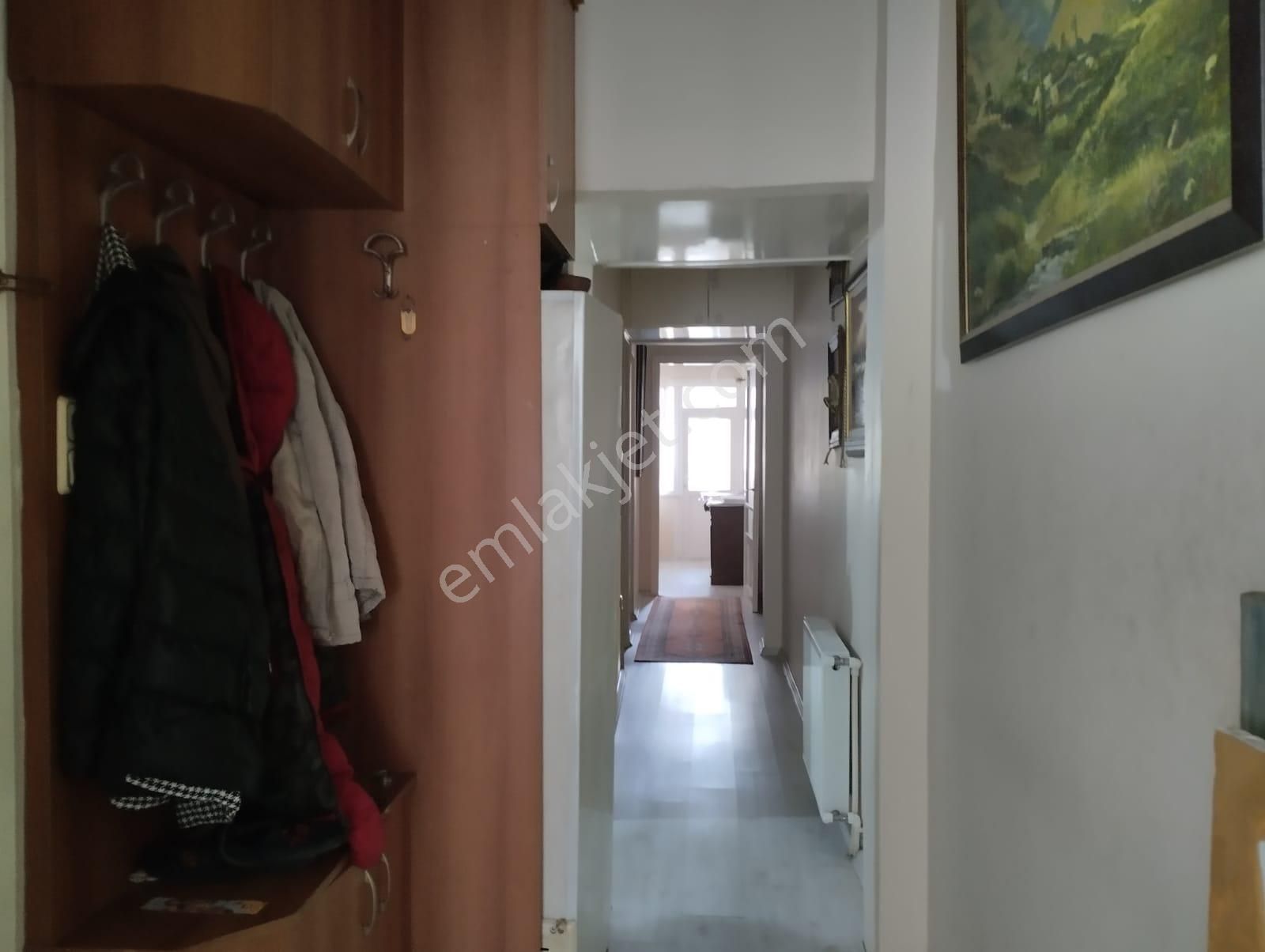 Bakırköy Y.mah Marmaraya İki Sok Semt Pazarına Bir Sk Mesafe Ara Kat Salonu 25 M2 Olan 2+1 95 - Görsel 17