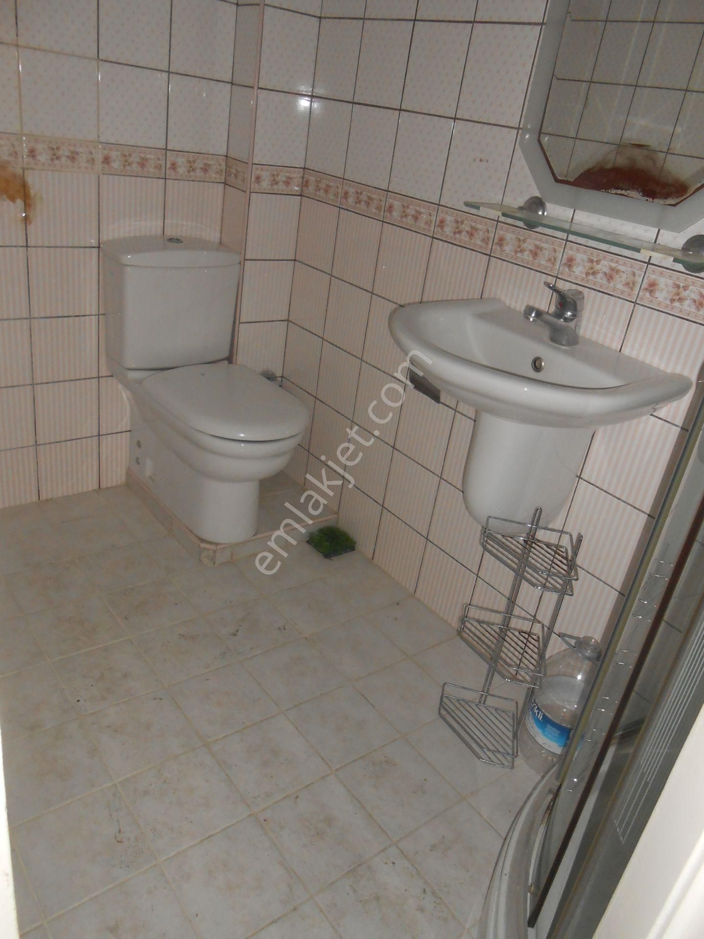 Bakırköy Y.mah Marmaraya İki Sok Semt Pazarına Bir Sk Mesafe Ara Kat Salonu 25 M2 Olan 2+1 95 - Görsel 29