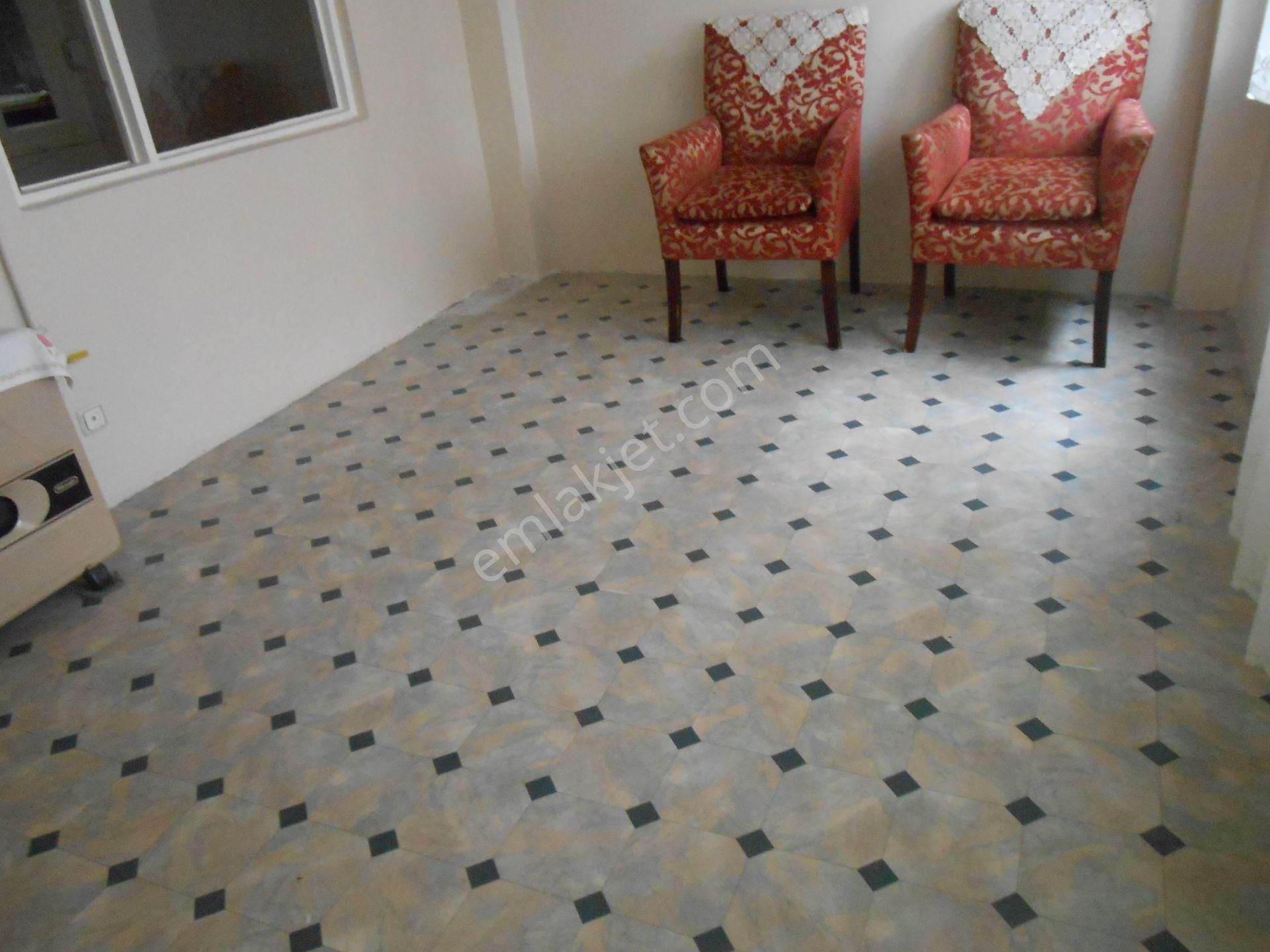 Bakırköy Y.mah Marmaraya İki Sok Semt Pazarına Bir Sk Mesafe Ara Kat Salonu 25 M2 Olan 2+1 95 - Görsel 11