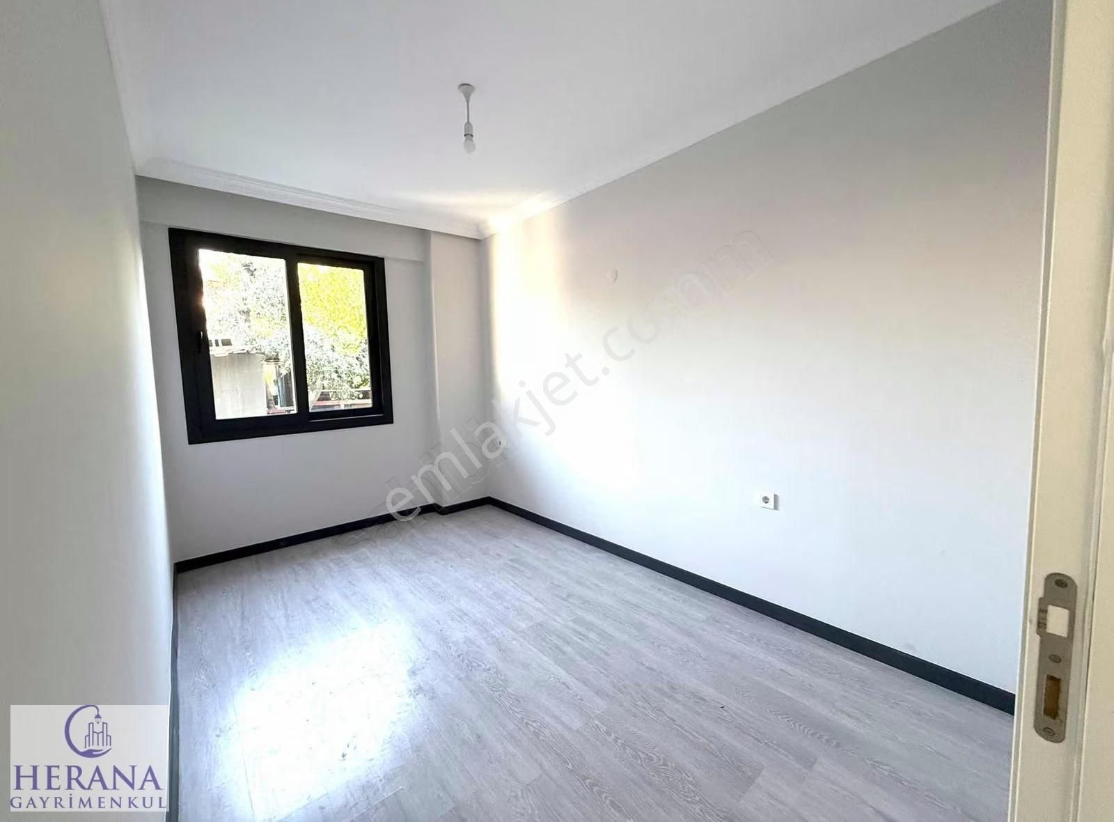 Foça'da Müstakil Girişli 2+1 Satılık Daire - Görsel 11
