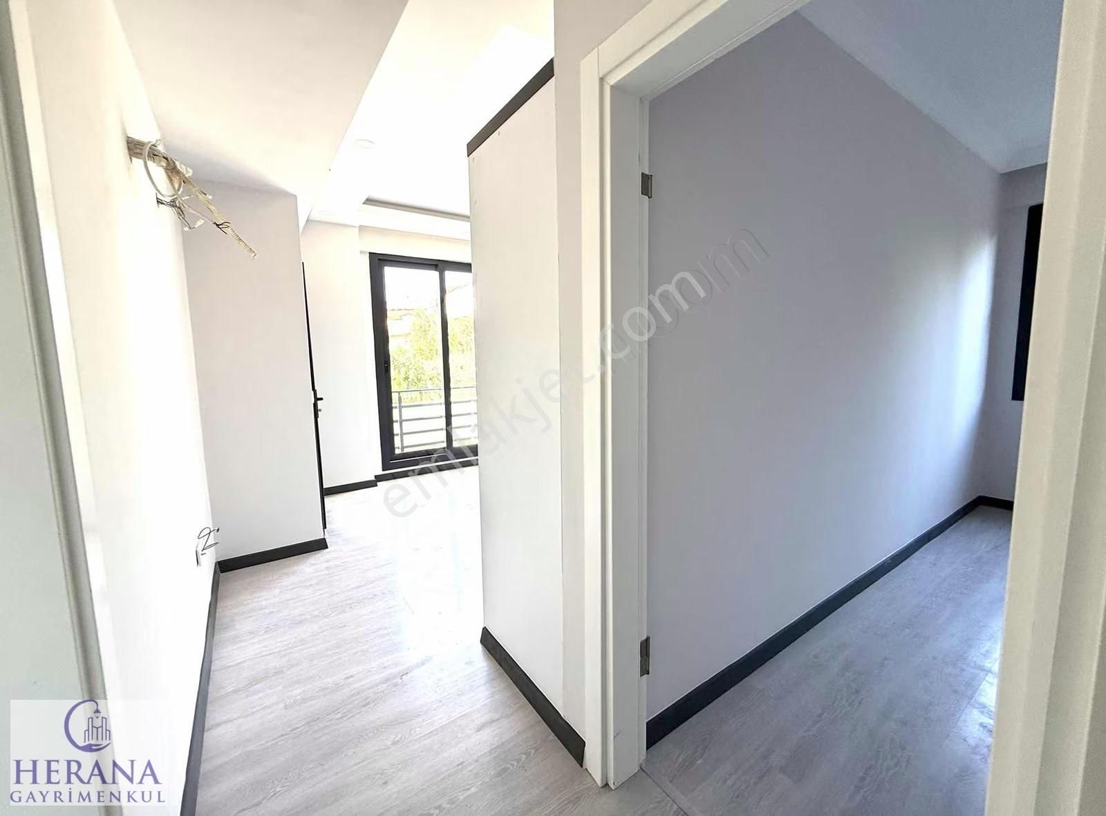 Foça'da Müstakil Girişli 2+1 Satılık Daire - Görsel 14