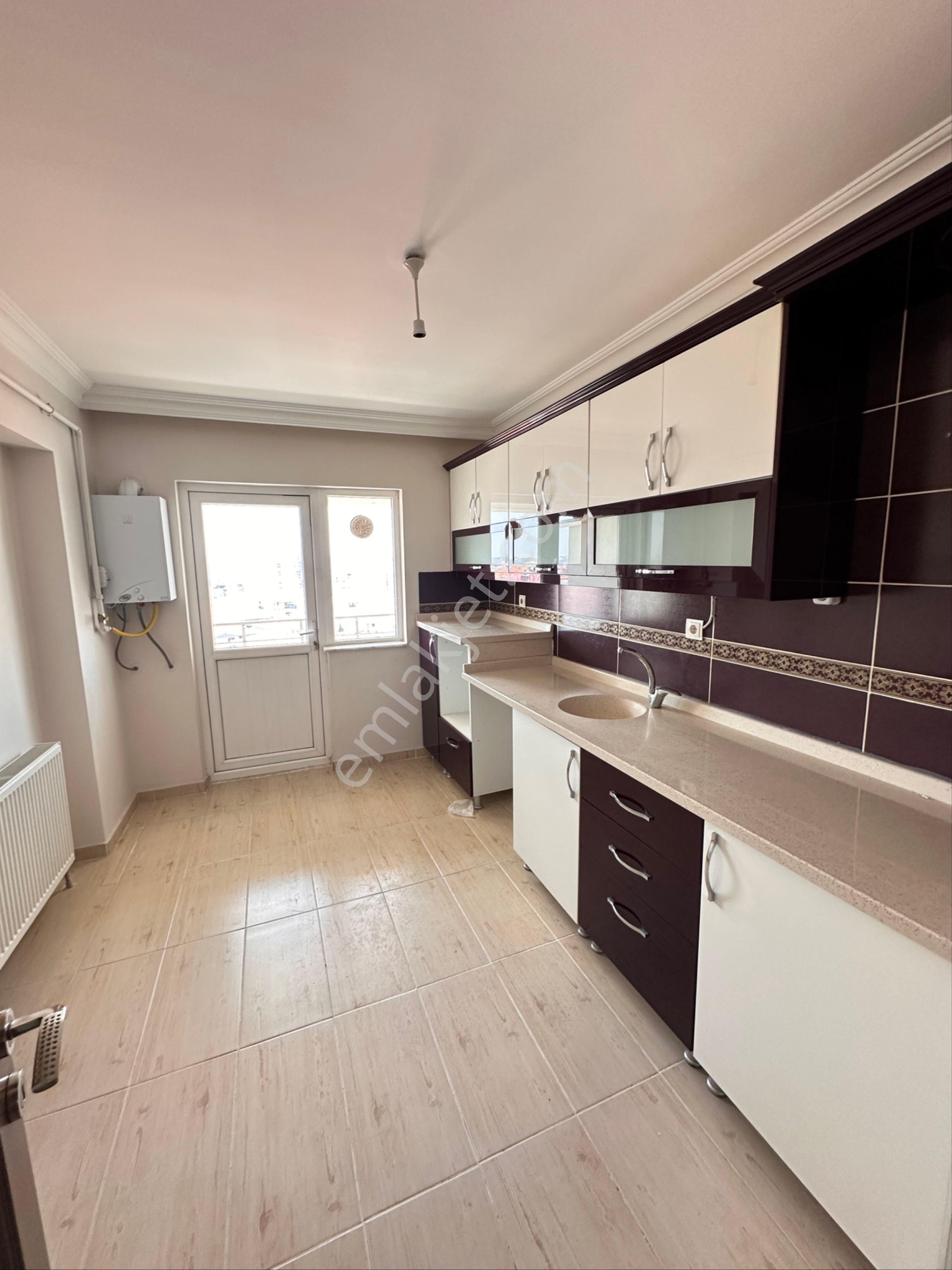 Şehitler De Sitede Katta Kiralık 3+1 Daire - Görsel 4