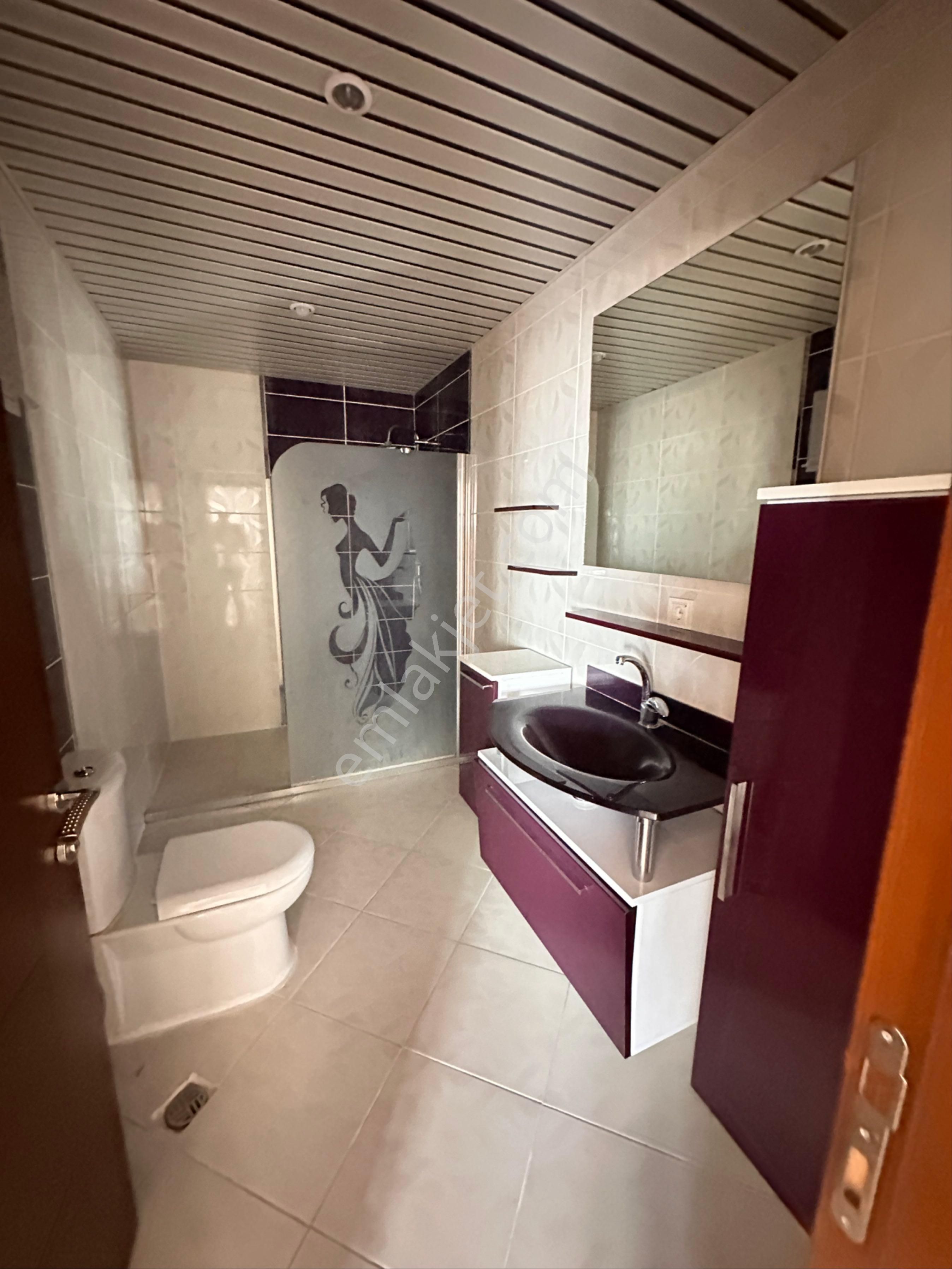 Şehitler De Sitede Katta Kiralık 3+1 Daire