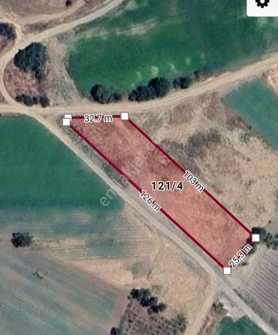 Acıpayam Kökede 3 Tarafı Yol 2960 M2 Arazi