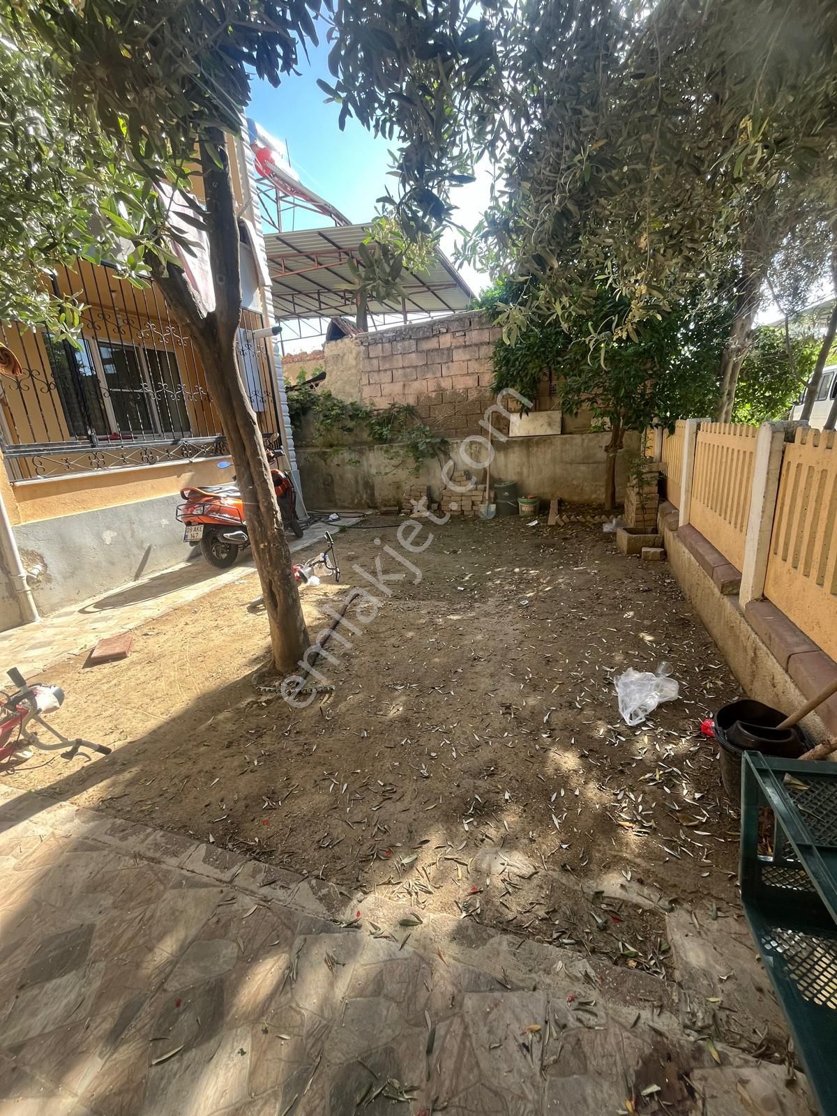 Yenimahhede Satılık Doğalgazlı Ve 2 Katlı Müstekil Ev - Görsel 10