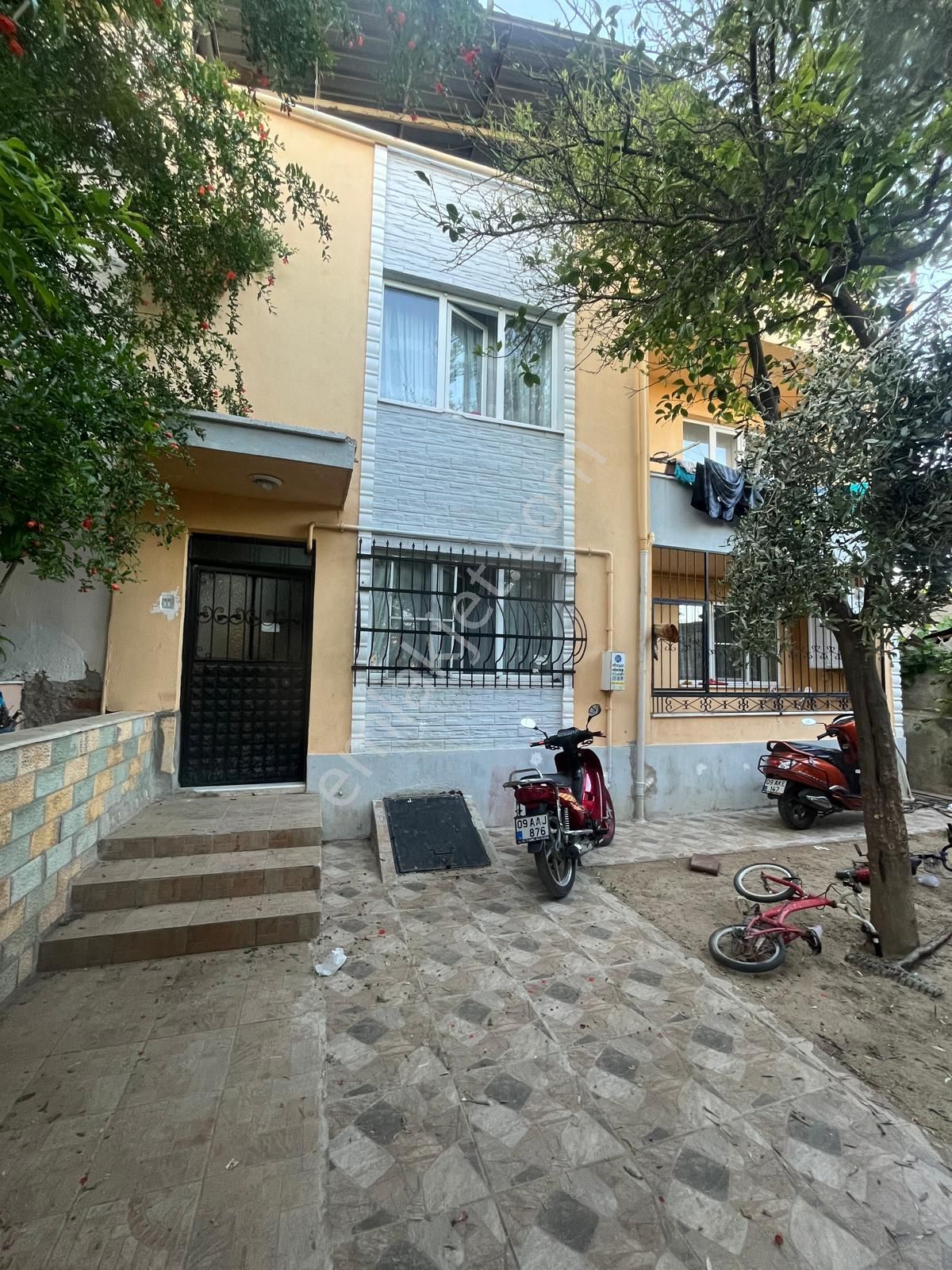 Yenimahhede Satılık Doğalgazlı Ve 2 Katlı Müstekil Ev - Görsel 15