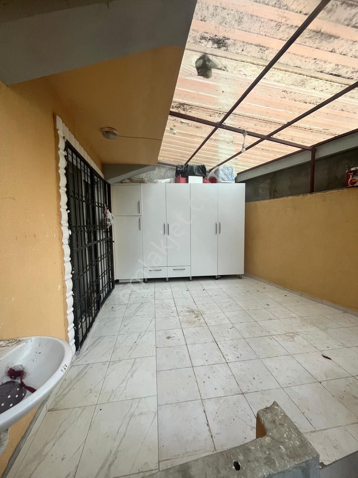 Yenimahhede Satılık Doğalgazlı Ve 2 Katlı Müstekil Ev - Görsel 14