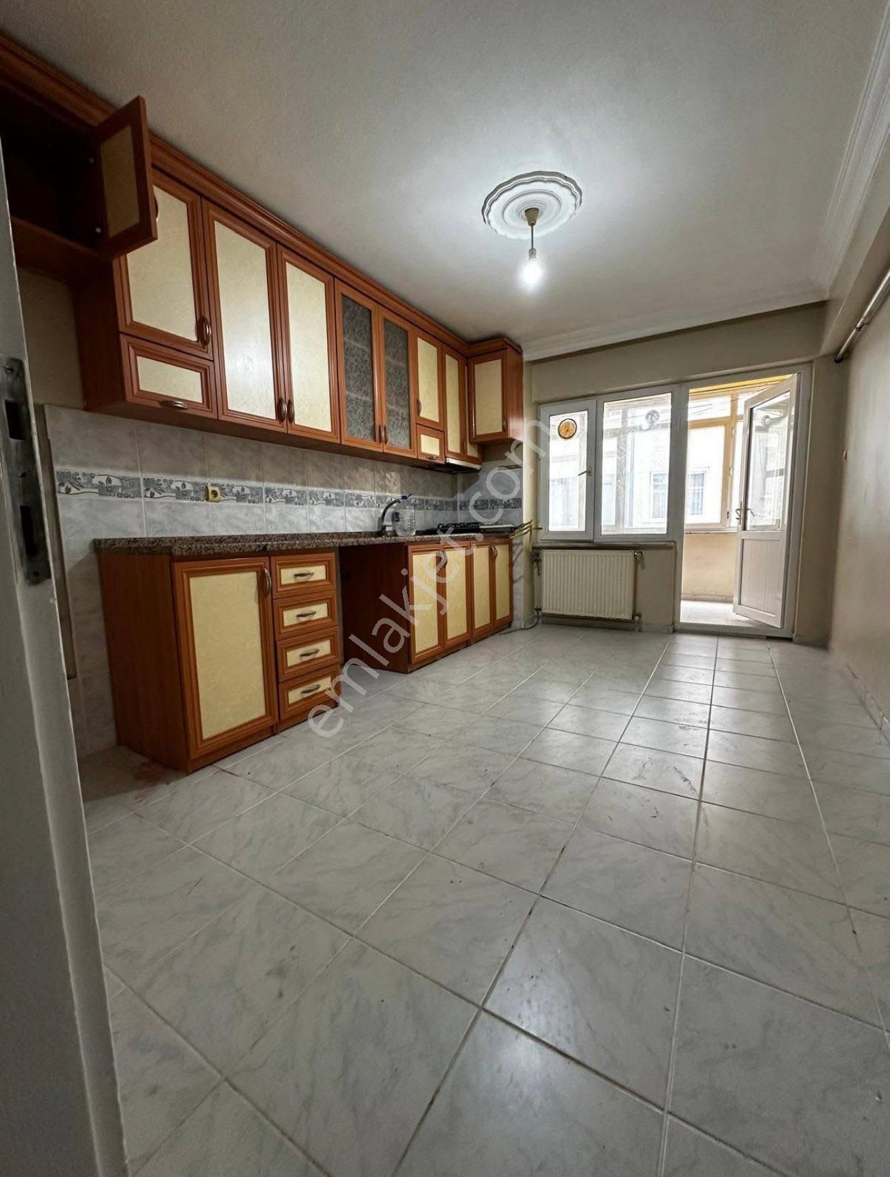 Küçük Emlaktan Gemlikte Asansörlü 3+1 Daire