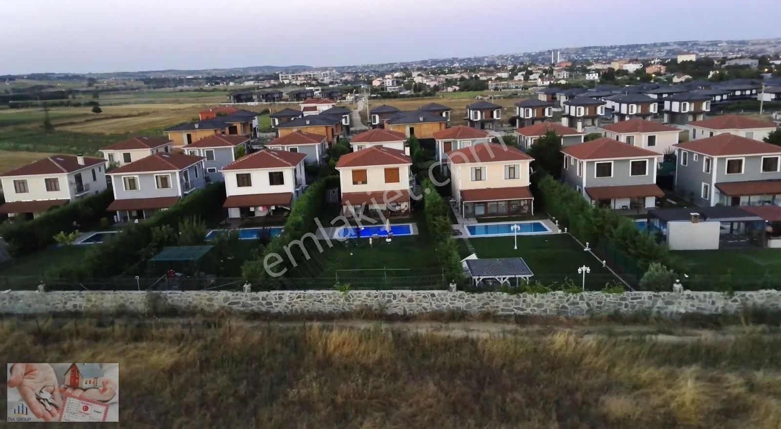 Silivri Enginkent Sitesinde Satılık Havuzlu Müstakil Villa
