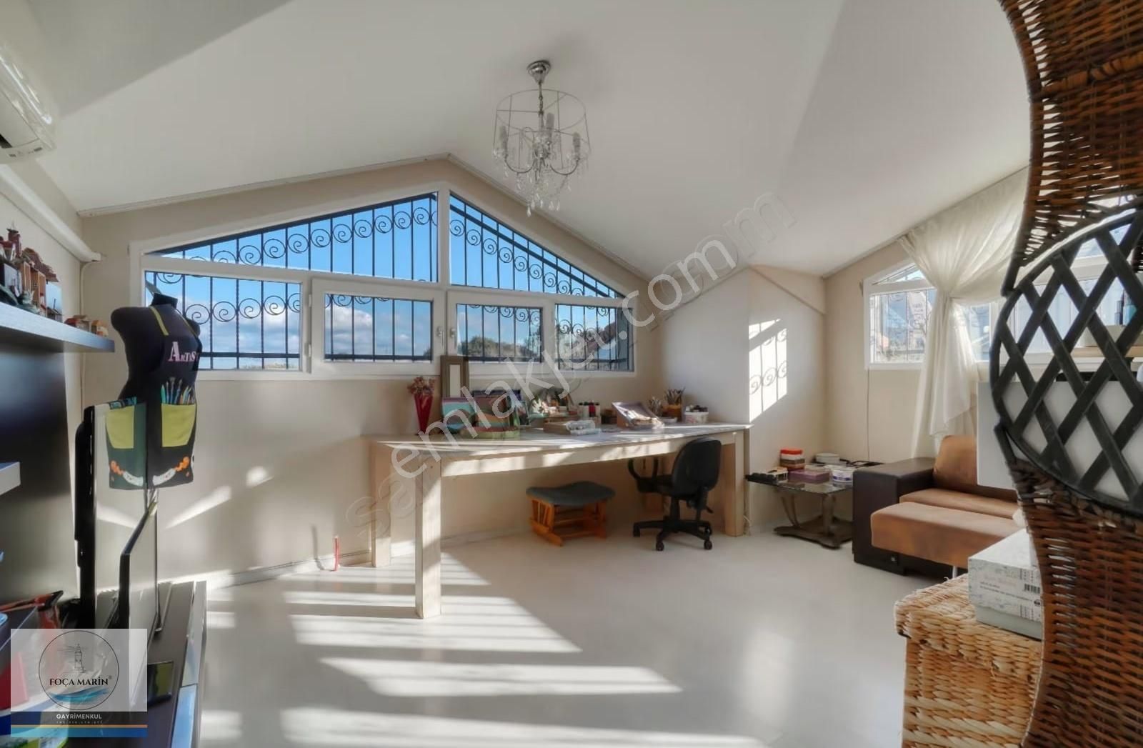 Foçaköy'de Geniş Bahçeli- Tam Müstakil Deniz Manzaralı Villa - Görsel 12