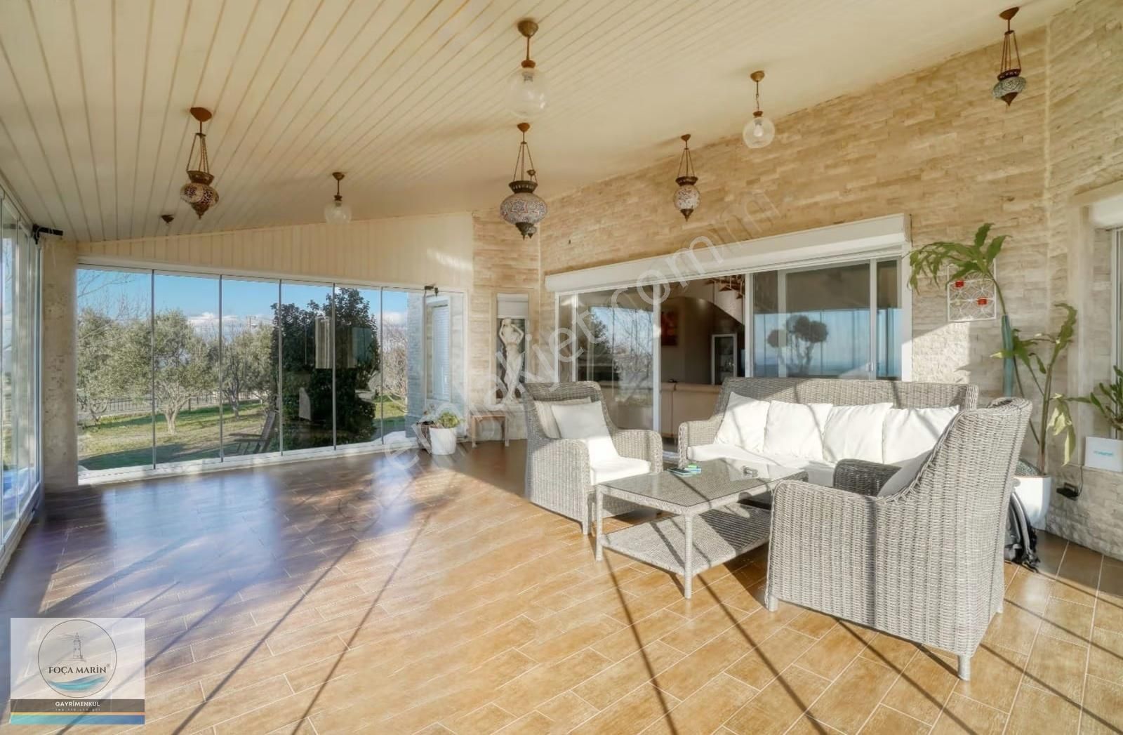 Foçaköy'de Geniş Bahçeli- Tam Müstakil Deniz Manzaralı Villa - Görsel 17