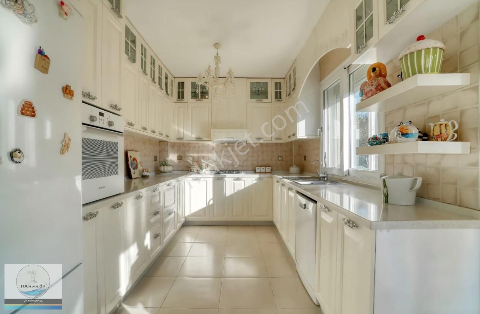 Foçaköy'de Geniş Bahçeli- Tam Müstakil Deniz Manzaralı Villa - Görsel 18