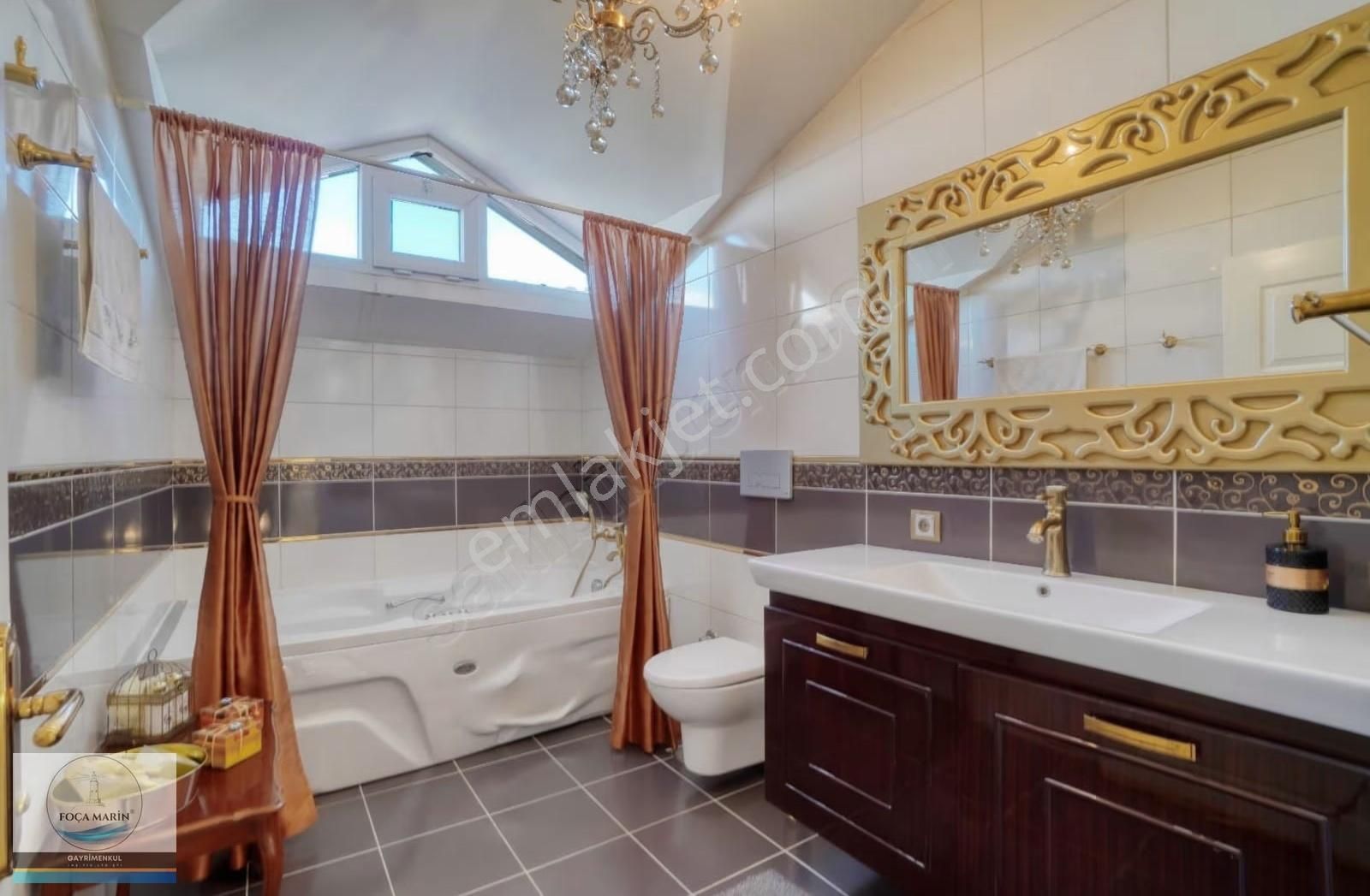 Foçaköy'de Geniş Bahçeli- Tam Müstakil Deniz Manzaralı Villa - Görsel 33