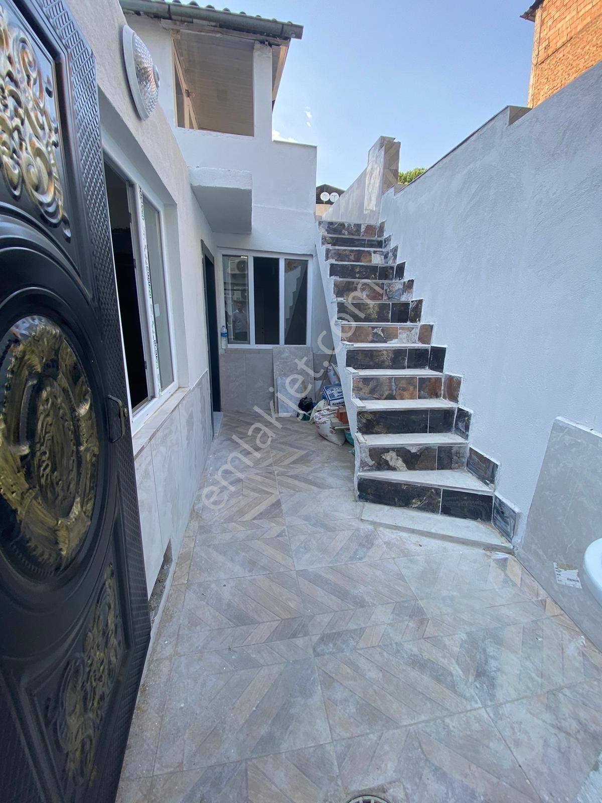 Aydın/ Nazilli Yeşilmahallede Müstakil Kiralık Ev