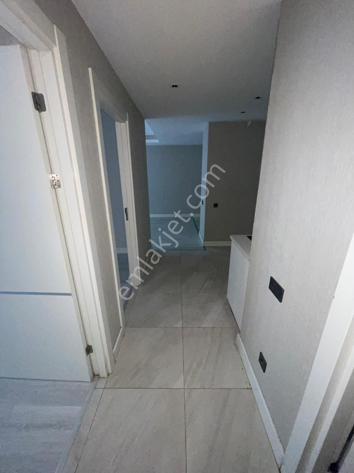 Beylikdüzü Kalekent Sitesi 2+1 93 M2 Yarı Peyzaj Cepheli Gizli Mutfak Harika Bir Daire Satılıktır - Görsel 14