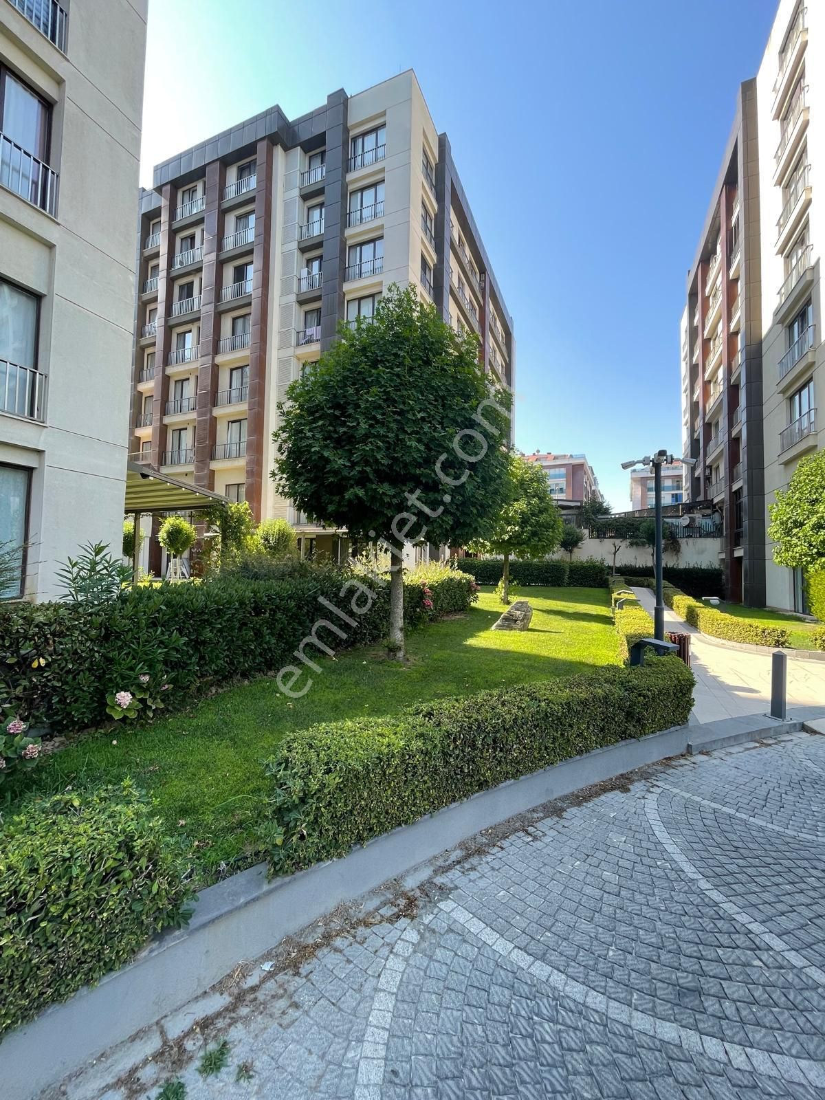 Beylikdüzü Kalekent Sitesi 2+1 93 M2 Yarı Peyzaj Cepheli Gizli Mutfak Harika Bir Daire Satılıktır - Görsel 11