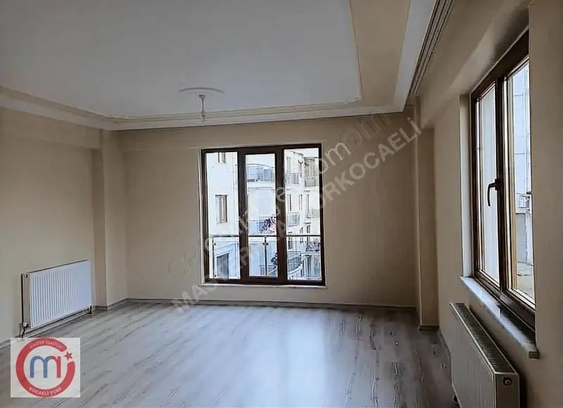 Kuruçeşme Hatipköy Mah.site İçerisinde Satılık 2+1 Arakat Daire - Görsel 3