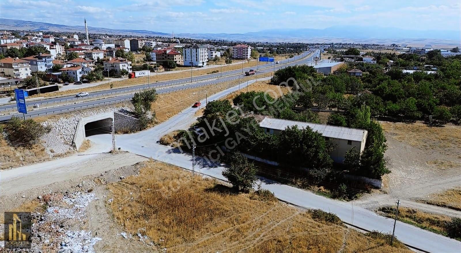 /boğaziçi Emlak/2.039 M2 Konut+ticari Arsa İçerisinde Evi Mevcut - Görsel 2