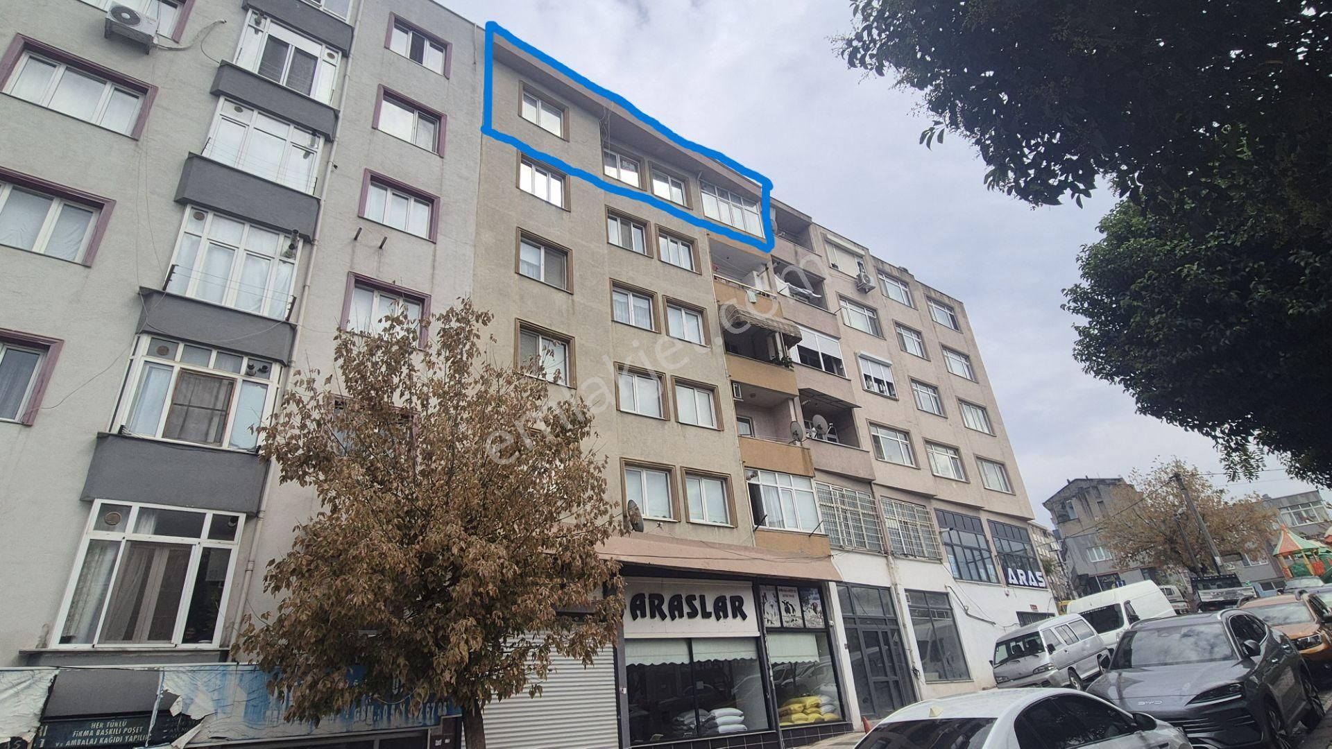 Bandırma Bentbaşı Mah.de Merkezi Konumda Satılık Dubleks 5+1 Daire