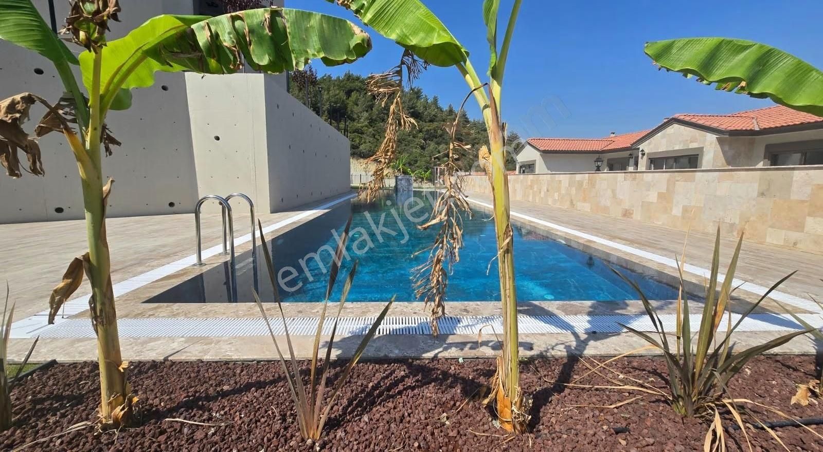 Kuşadası Davutlara Yakın Söke Ağaçlıda Satılık 3+1 Tek Katlı Ev - Görsel 29