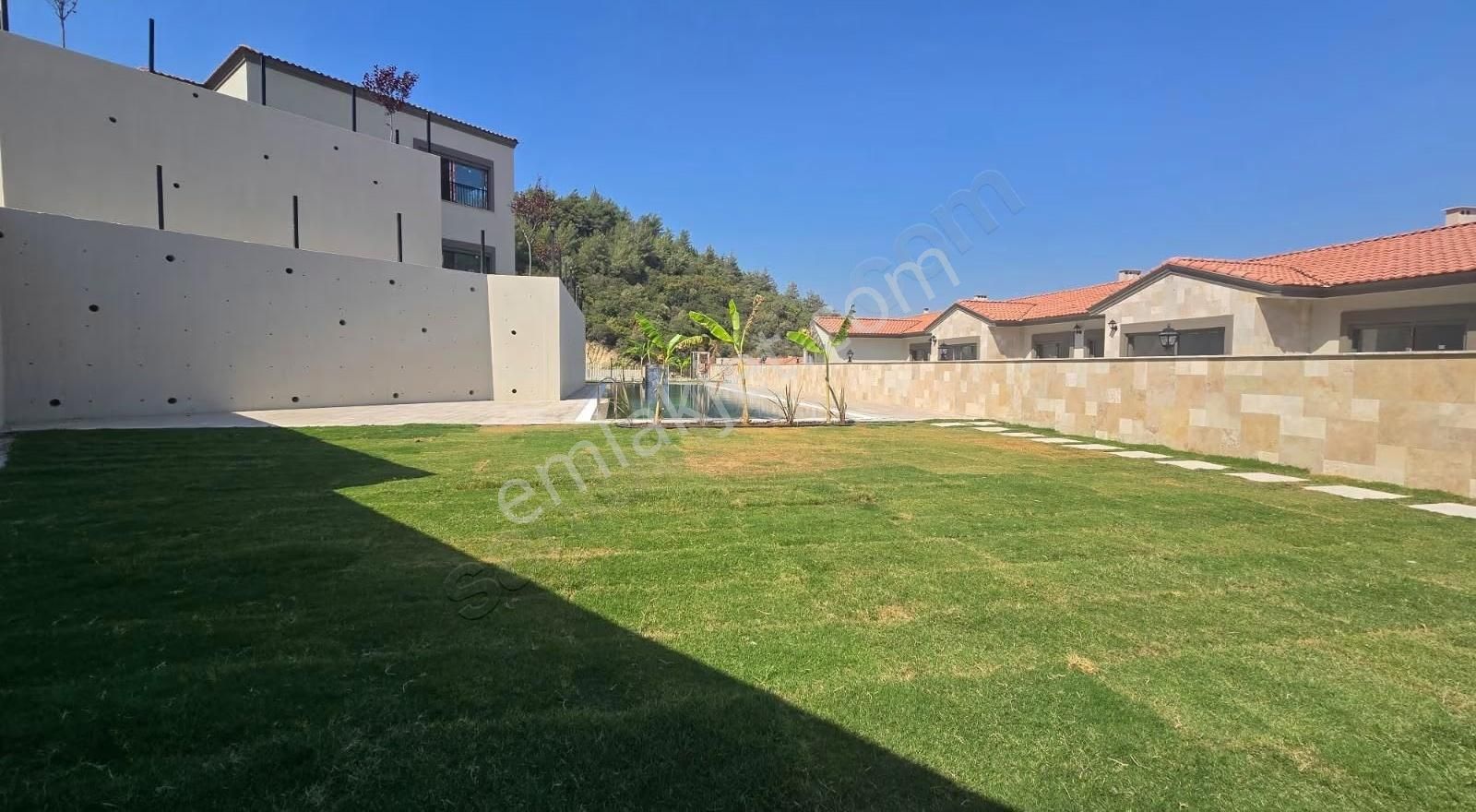 Kuşadası Davutlara Yakın Söke Ağaçlıda Satılık 3+1 Tek Katlı Ev - Görsel 25