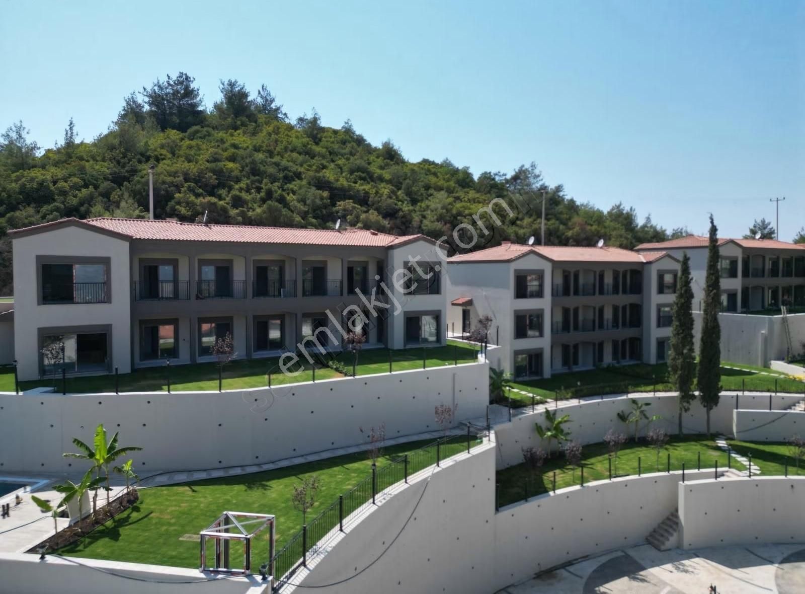 Kuşadası Davutlara Yakın Söke Ağaçlıda Satılık 3+1 Tek Katlı Ev - Görsel 14