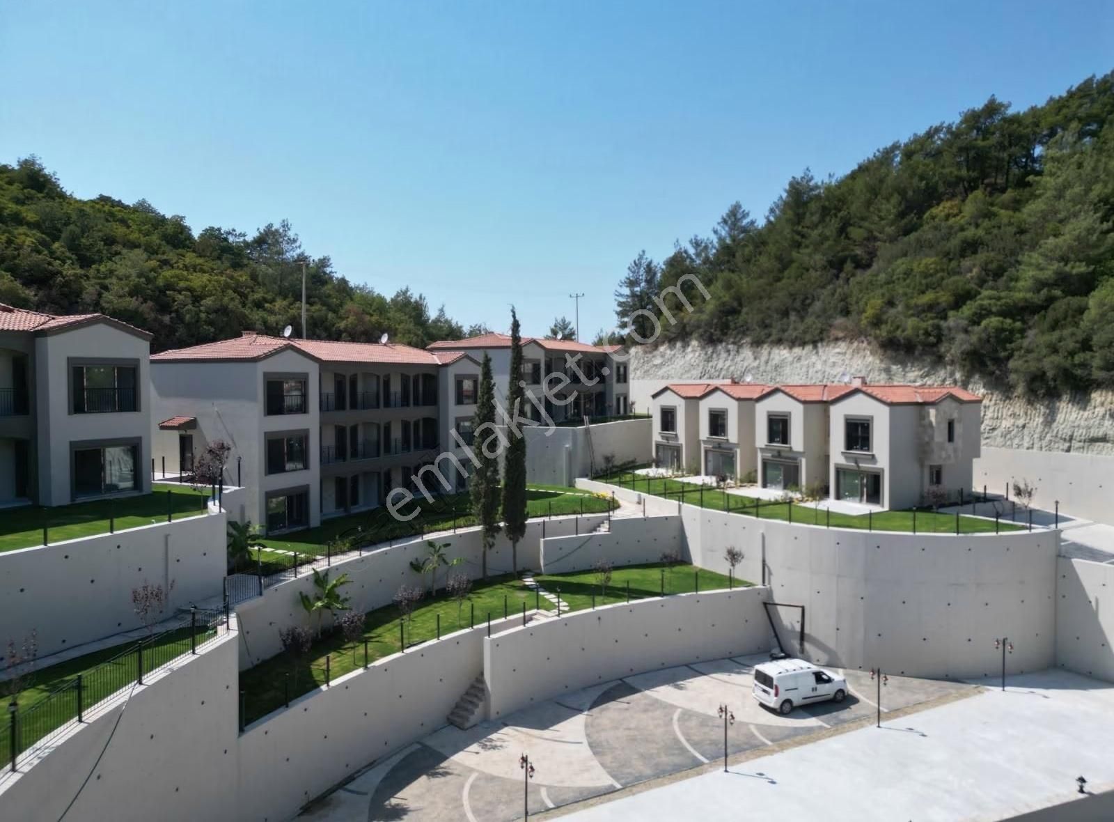 Kuşadası Davutlara Yakın Söke Ağaçlıda Satılık 3+1 Tek Katlı Ev - Görsel 18