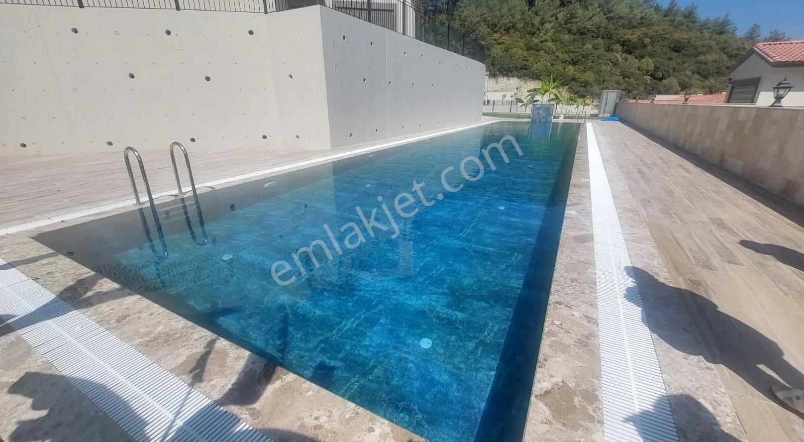 Kuşadası Davutlara Yakın Söke Ağaçlıda Satılık 3+1 Tek Katlı Ev - Görsel 4