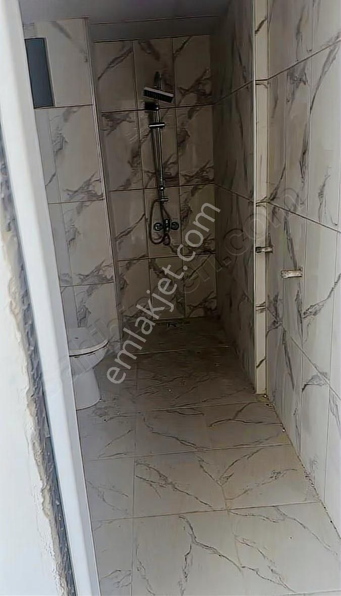 Kuşadası İkiçeşmelik Te Havuzlu Garajlı Sitede 1+1 50 M2 Daire - Görsel 5