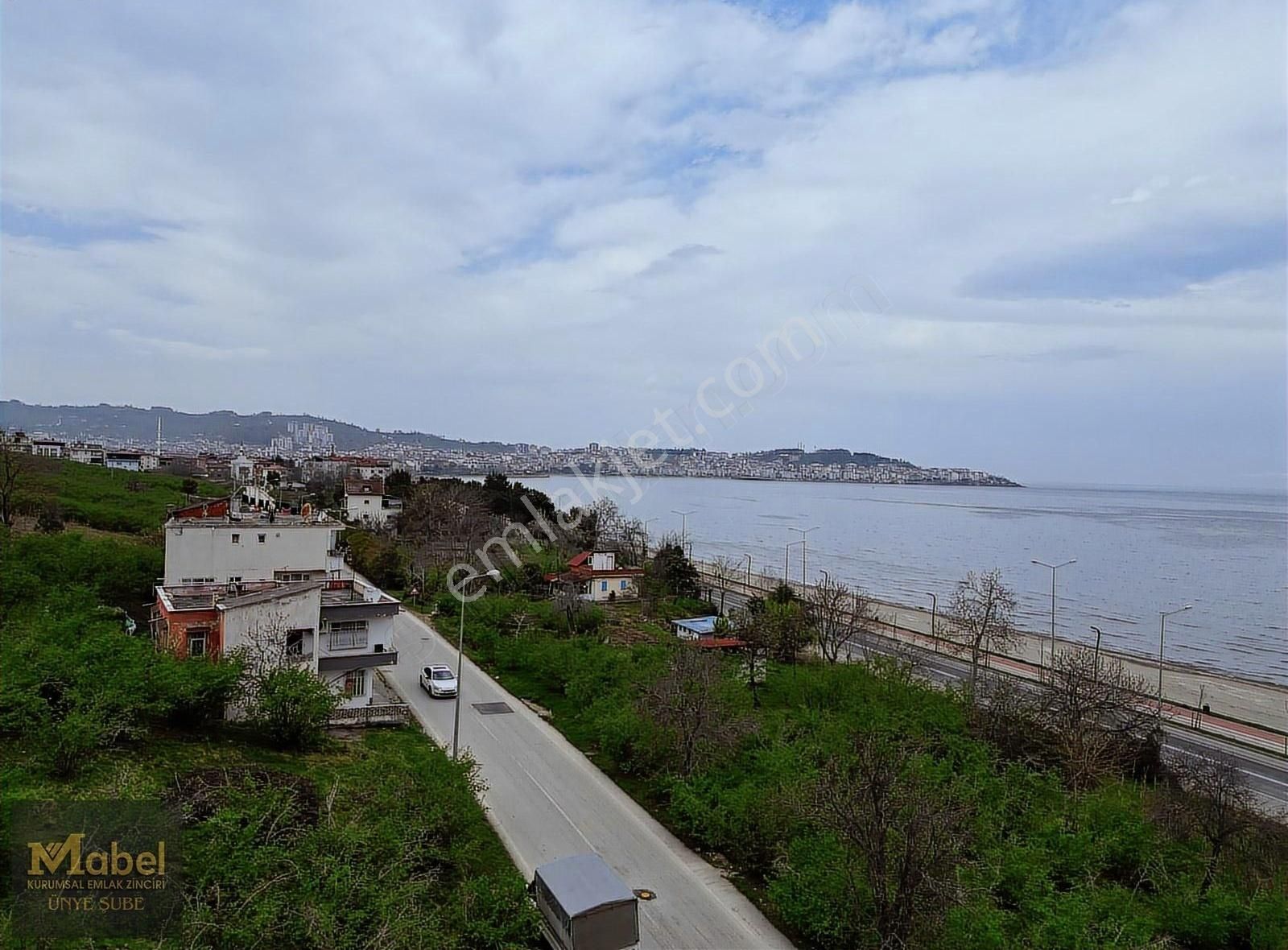 Mabel'dn Her Kattan Ful Deniz Manzaralı İmarlı Arsa Sahile 50 Mt