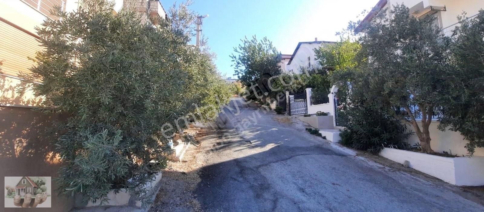 Denize Bır Adım Tek Müstakil Taş Ev - Görsel 3