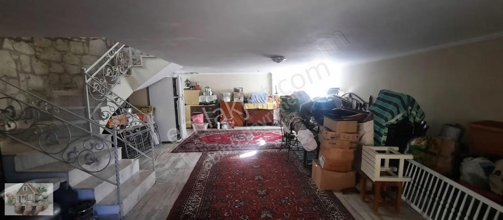 Denize Bır Adım Tek Müstakil Taş Ev - Görsel 7