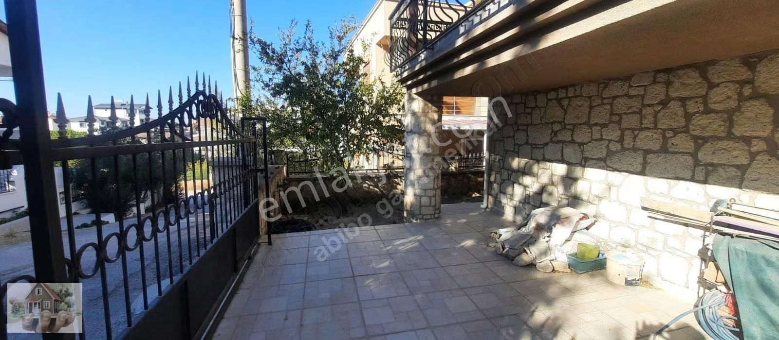 Denize Bır Adım Tek Müstakil Taş Ev - Görsel 16