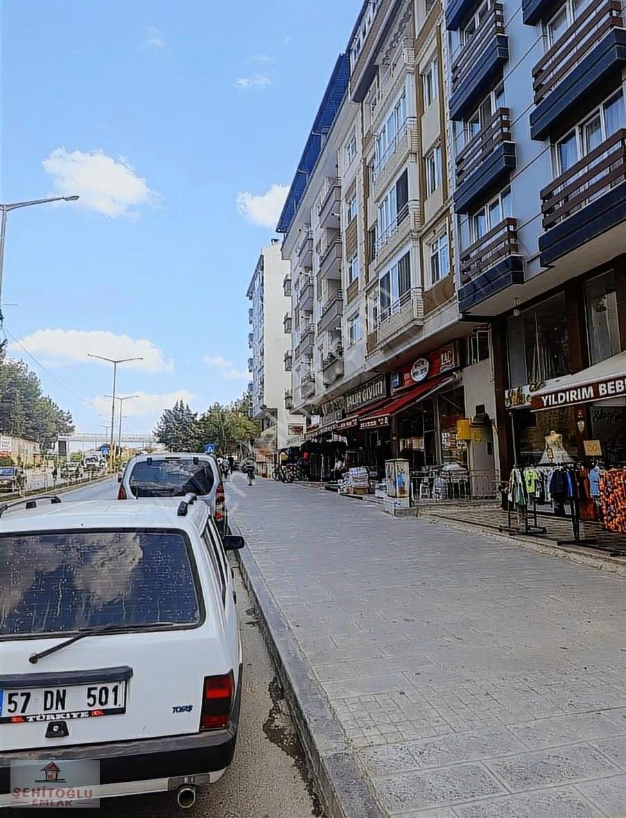 Konumu İle Kazandıran Satılık 2+1 Bakımlı Daire - Görsel 24