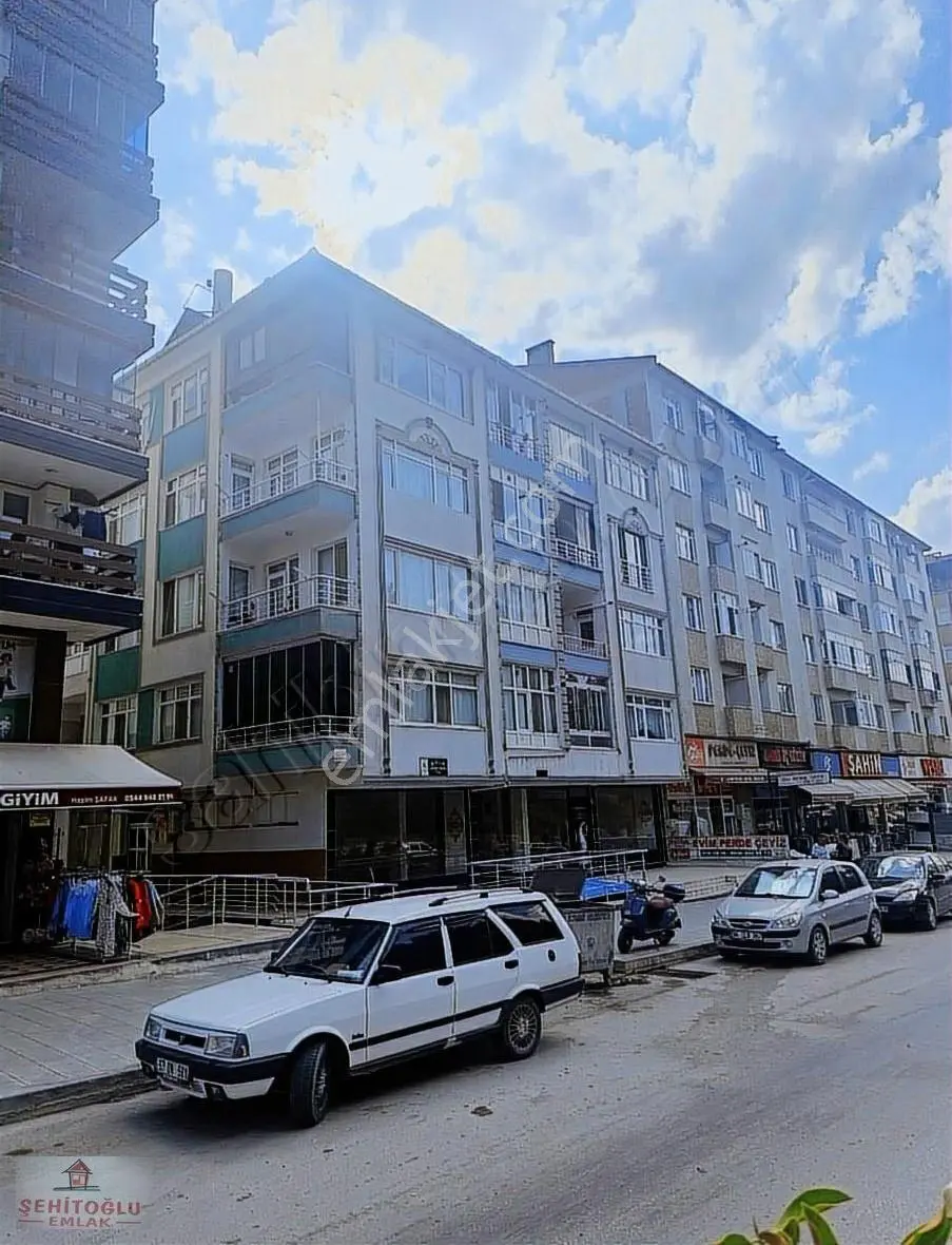 Konumu İle Kazandıran Satılık 2+1 Bakımlı Daire - Görsel 5