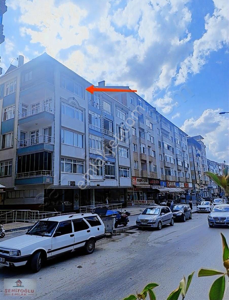 Konumu İle Kazandıran Satılık 2+1 Bakımlı Daire - Görsel 11