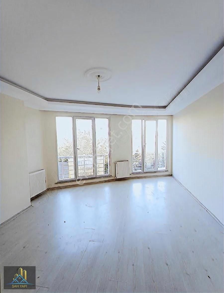 Yşilkent Mahallesinde Kullanışlı Park Manzaralı Daire - Görsel 5