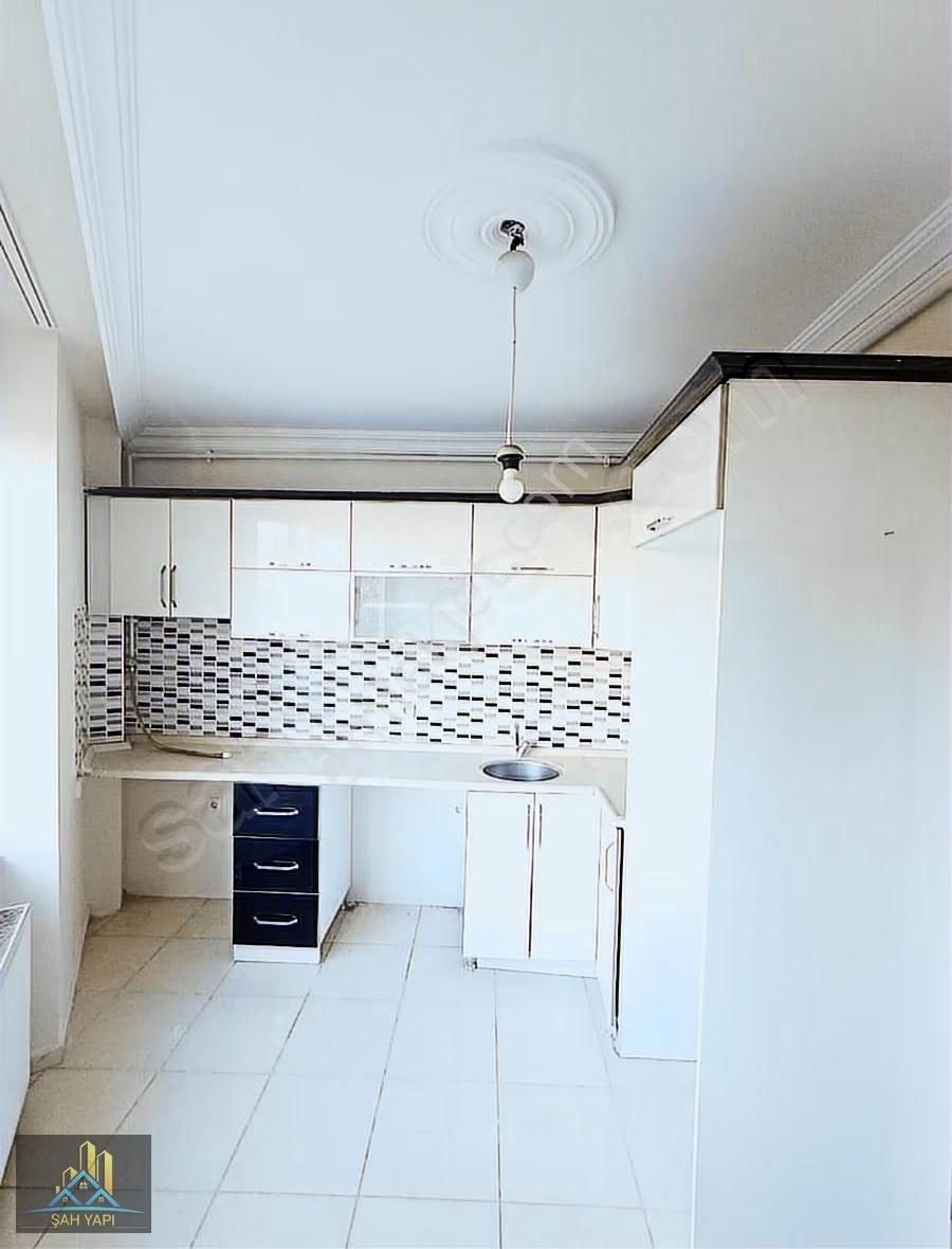 Yşilkent Mahallesinde Kullanışlı Park Manzaralı Daire - Görsel 10