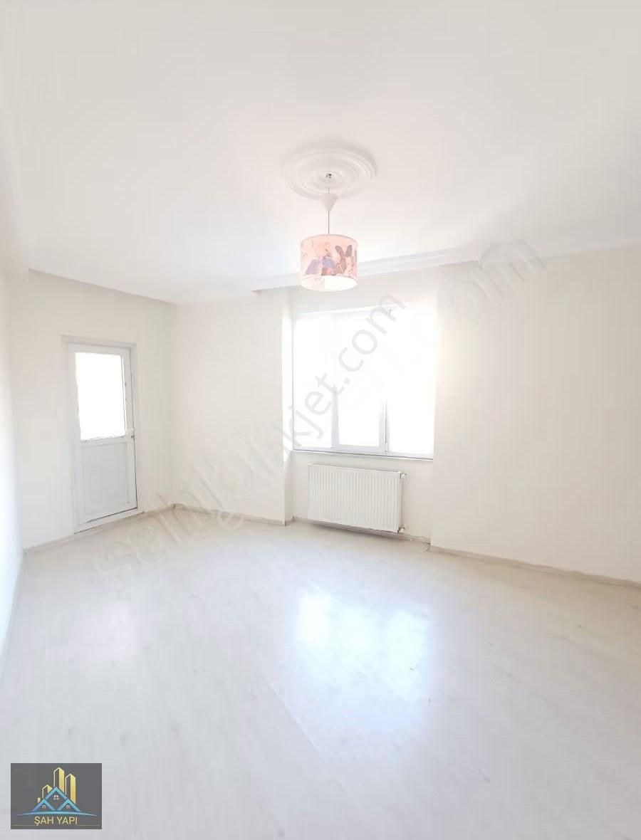 Yşilkent Mahallesinde Kullanışlı Park Manzaralı Daire - Görsel 3